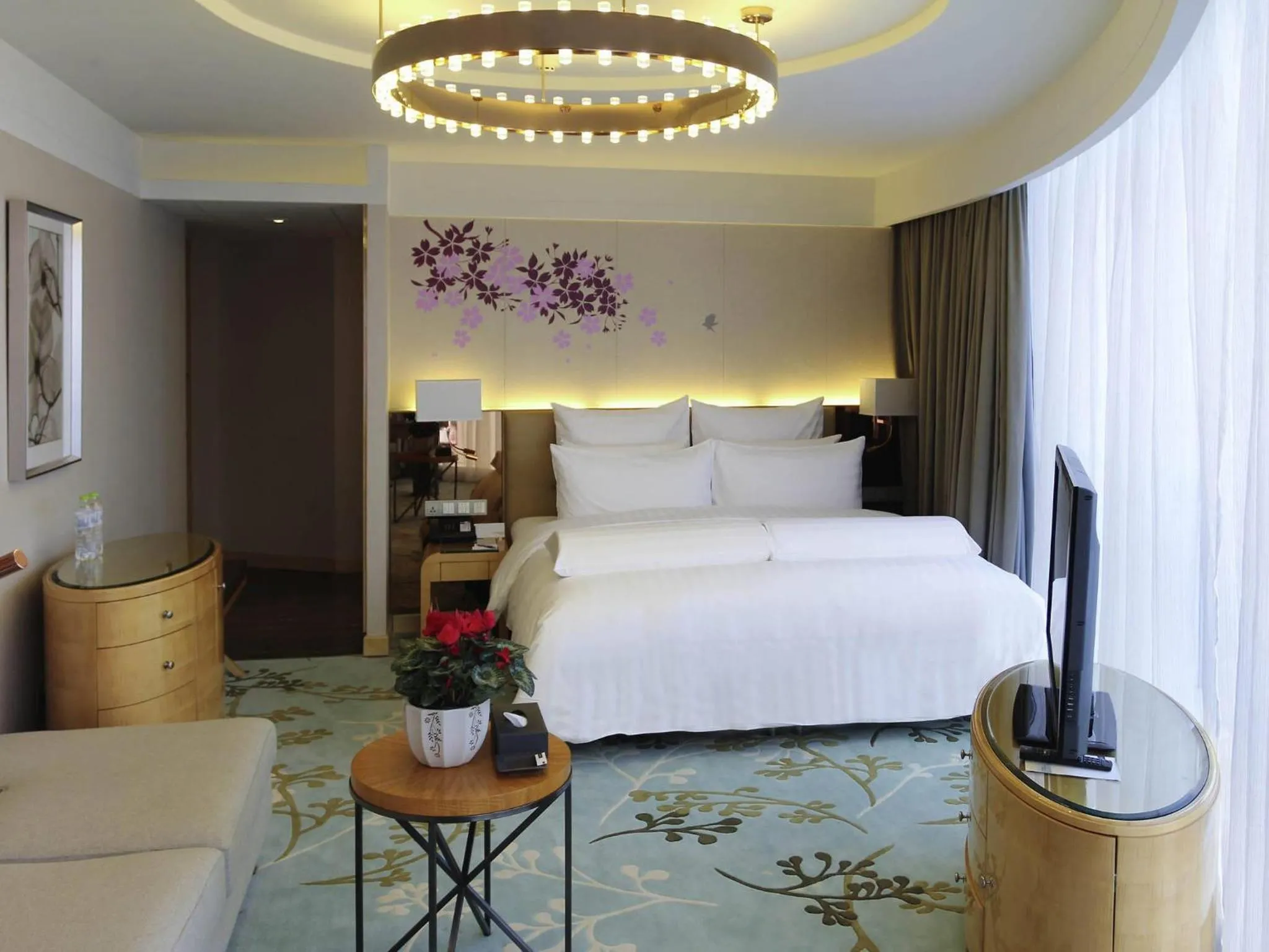 Bedroom, Bed in Pullman Linyi Lushang