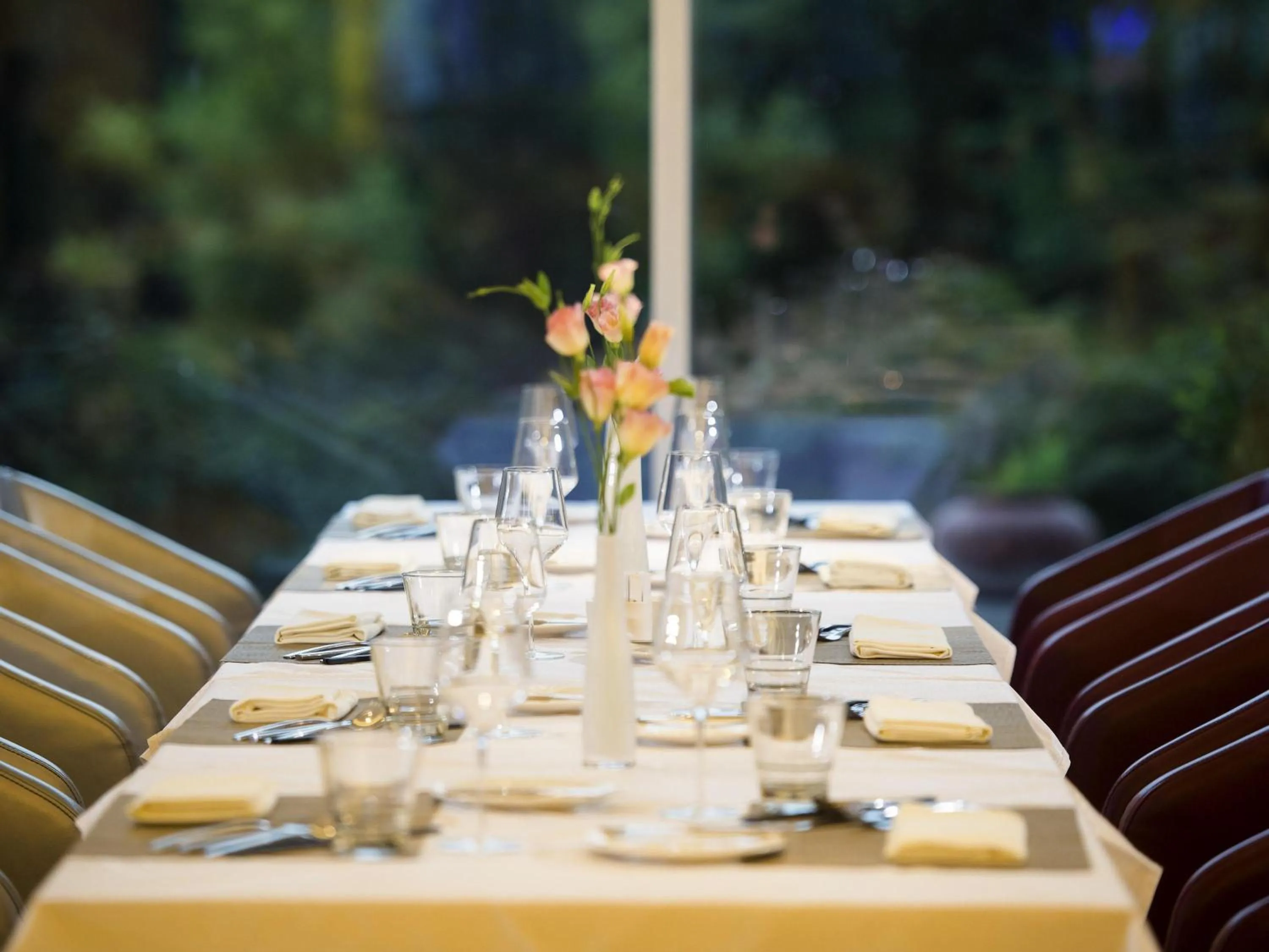 Restaurant/places to eat in Pullman Linyi Lushang