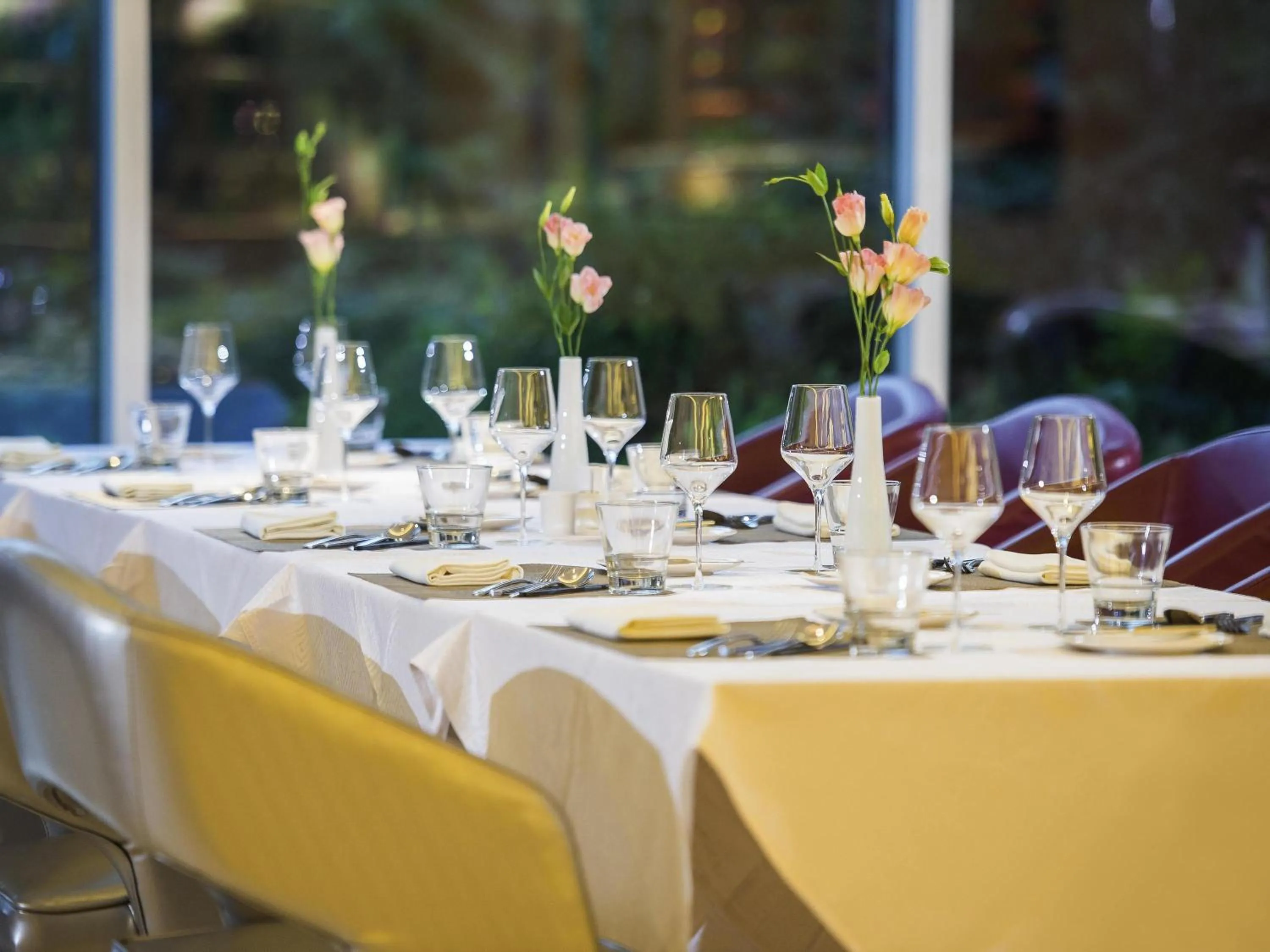 Restaurant/places to eat in Pullman Linyi Lushang