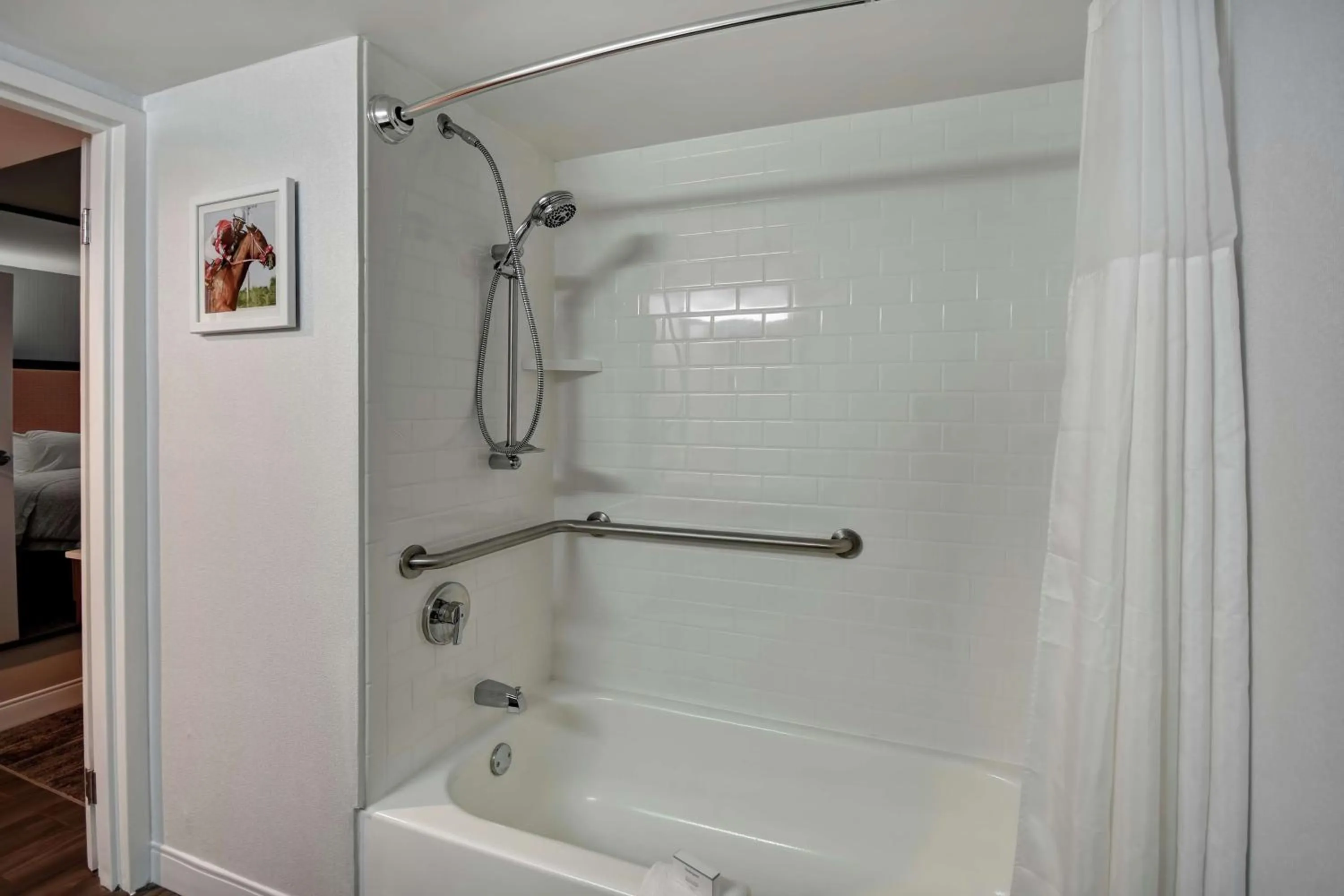 Bathroom in Hampton Inn Lexington I-75