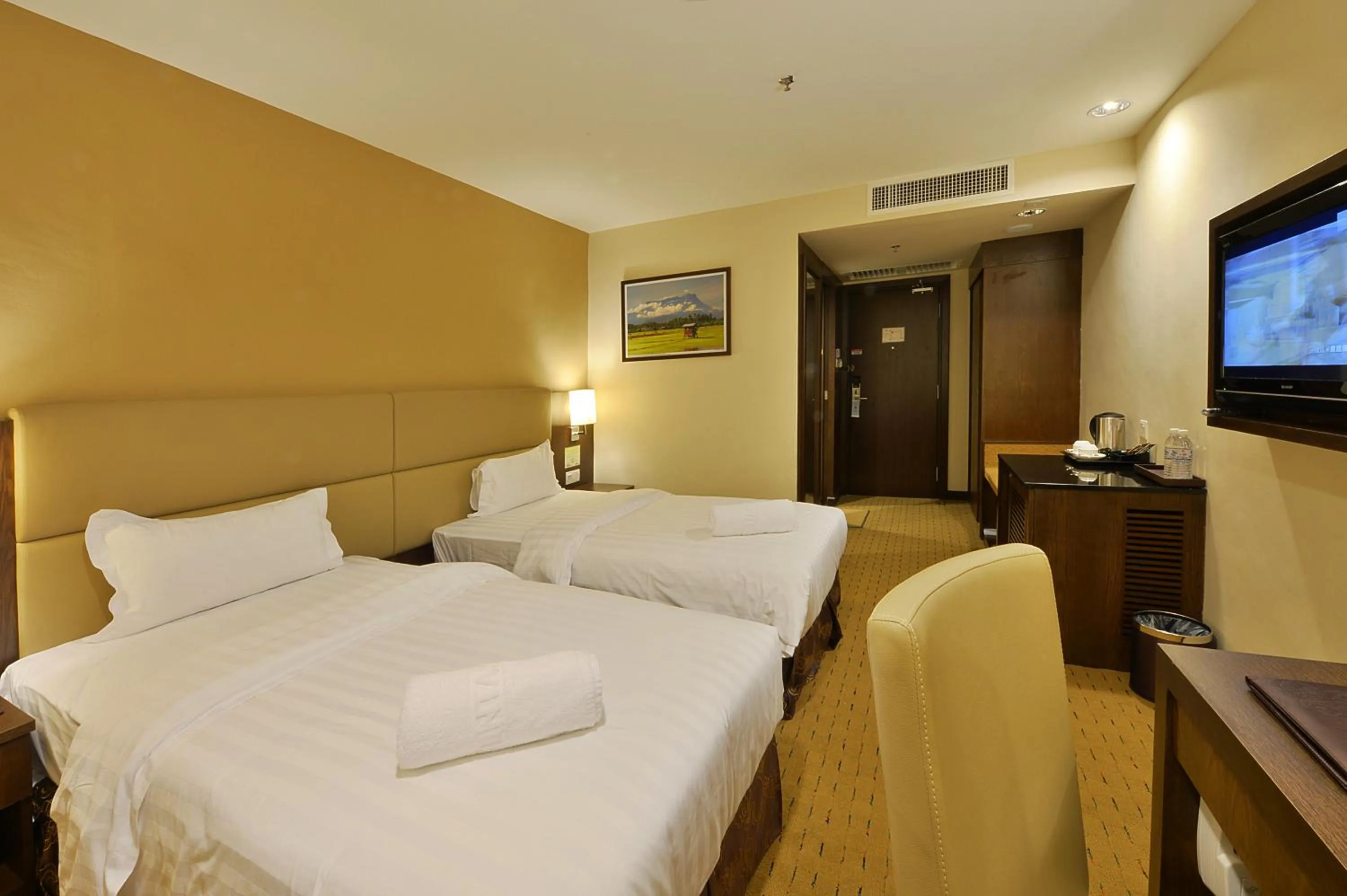 Bed in Lintas View Hotel