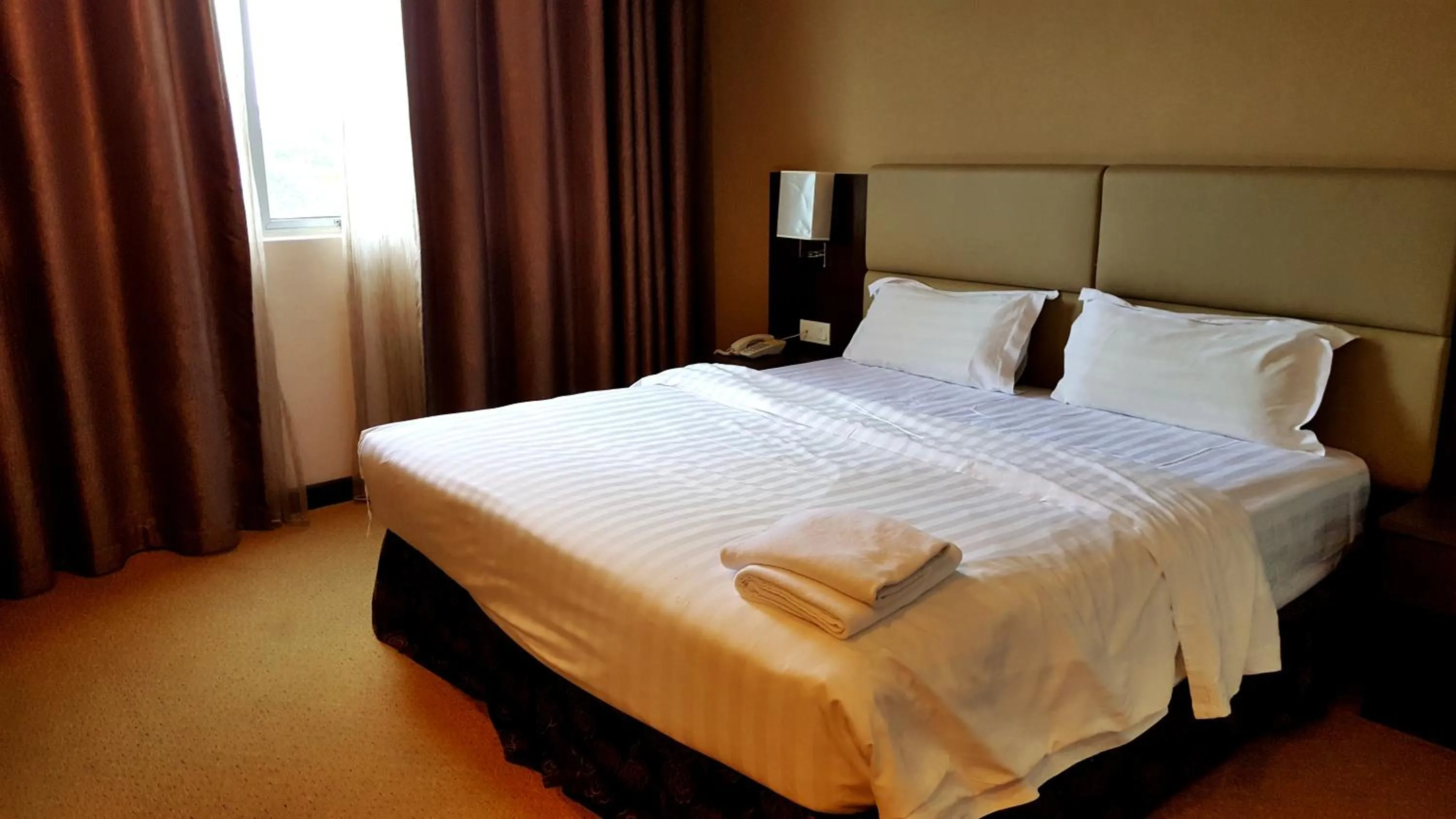 Bed in Lintas View Hotel