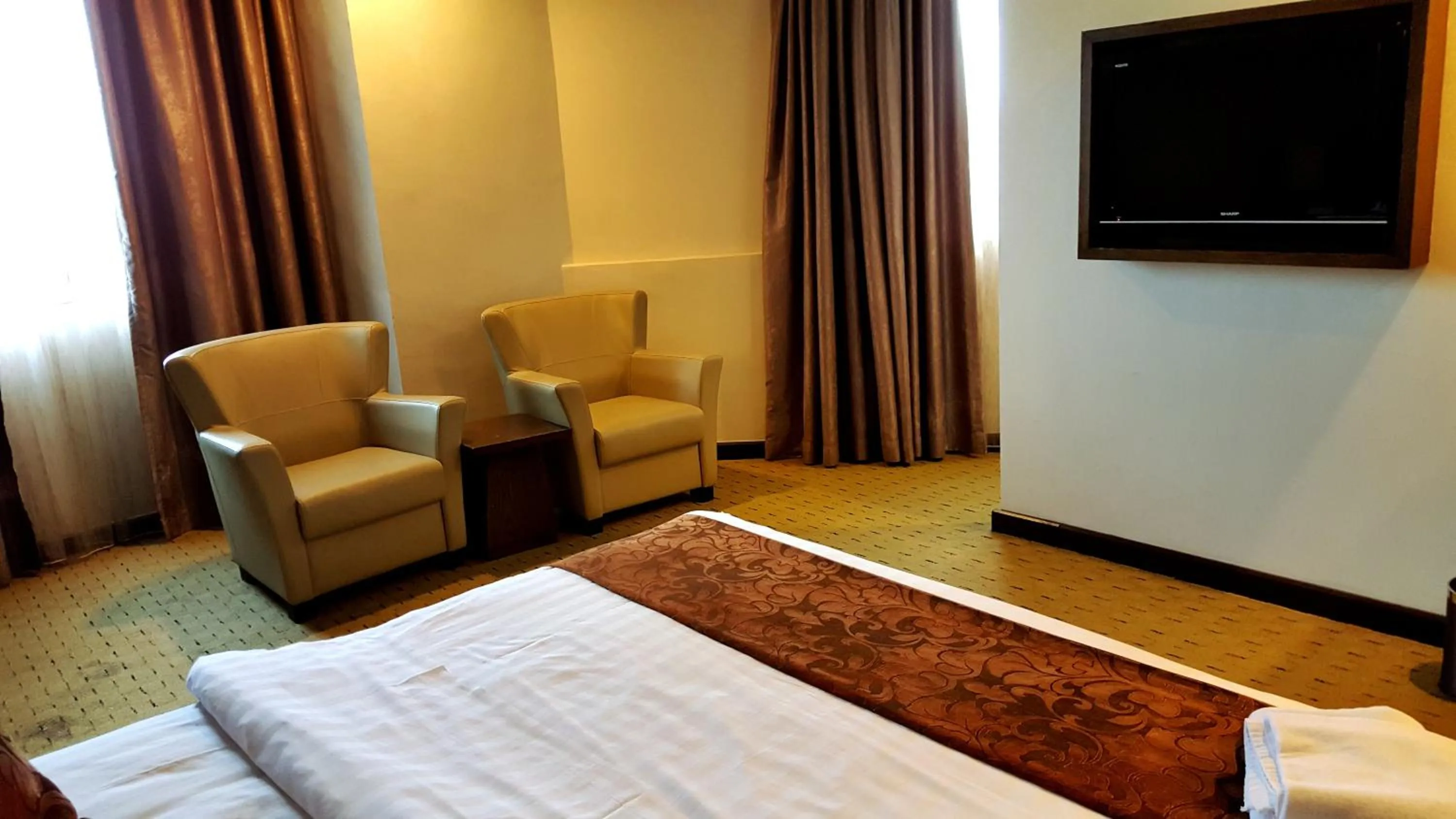 Bed in Lintas View Hotel