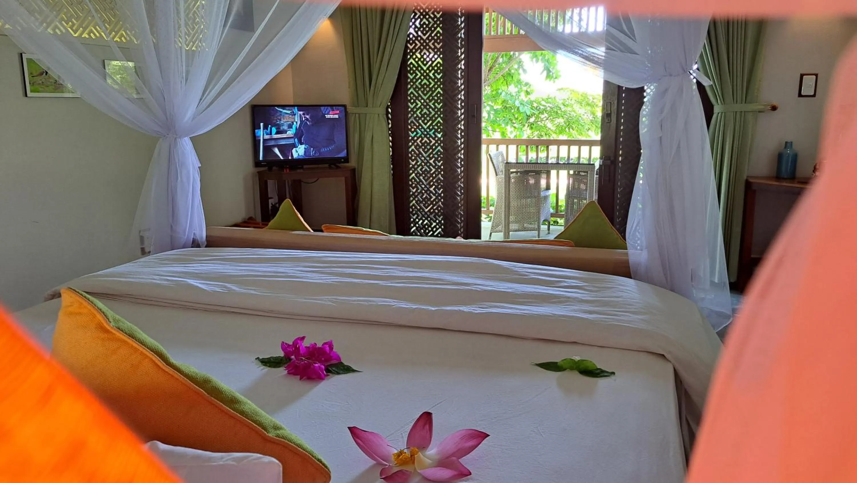 Bed in Hoi An Chic - Green Retreat