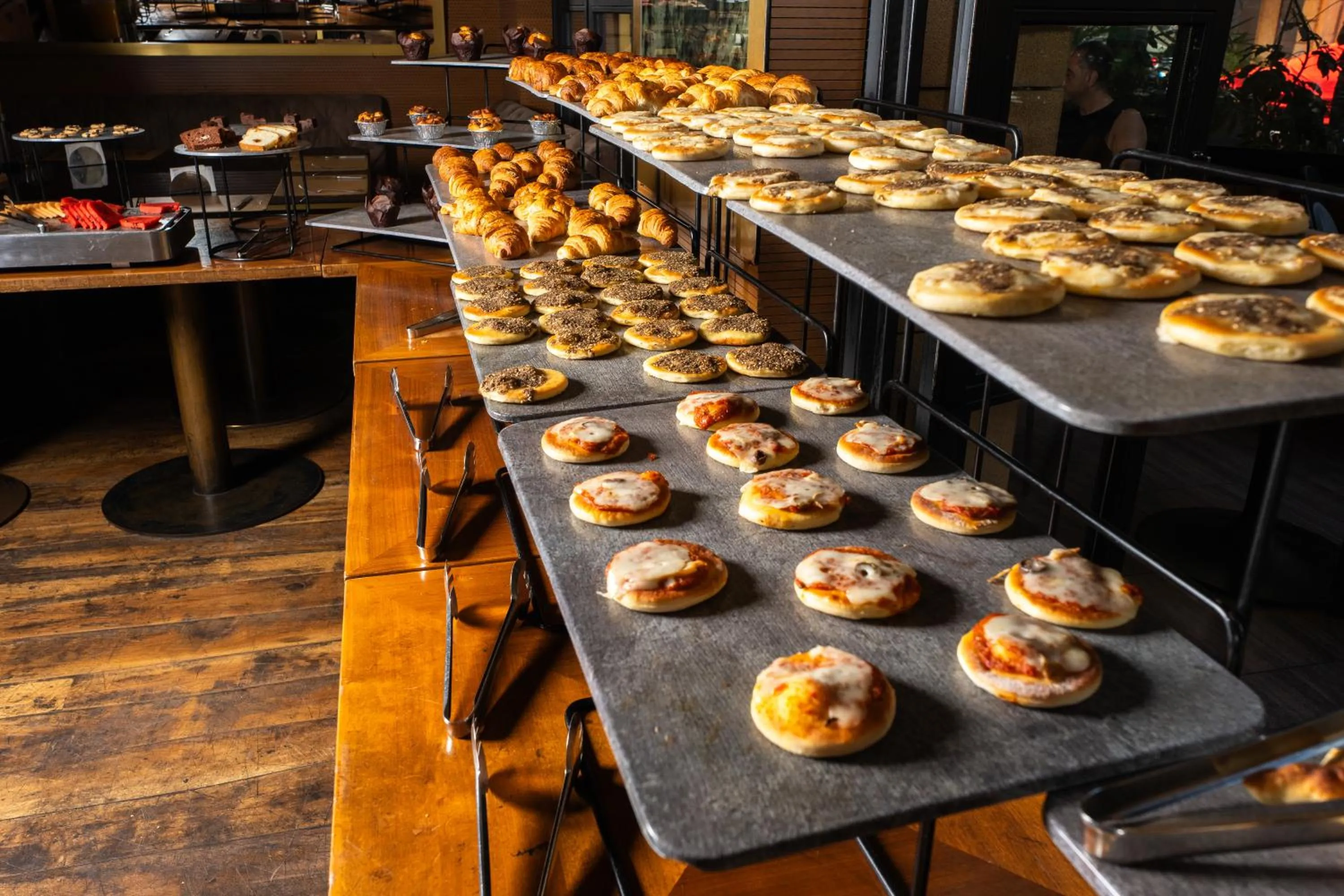 Food in Saifi Suites Hotel