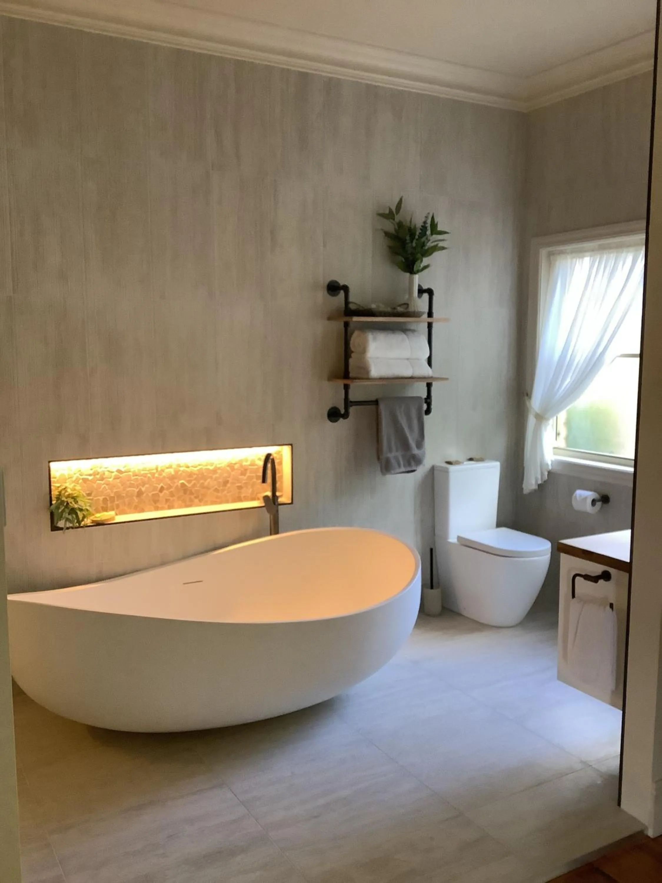 Property building in Pericoe Retreat