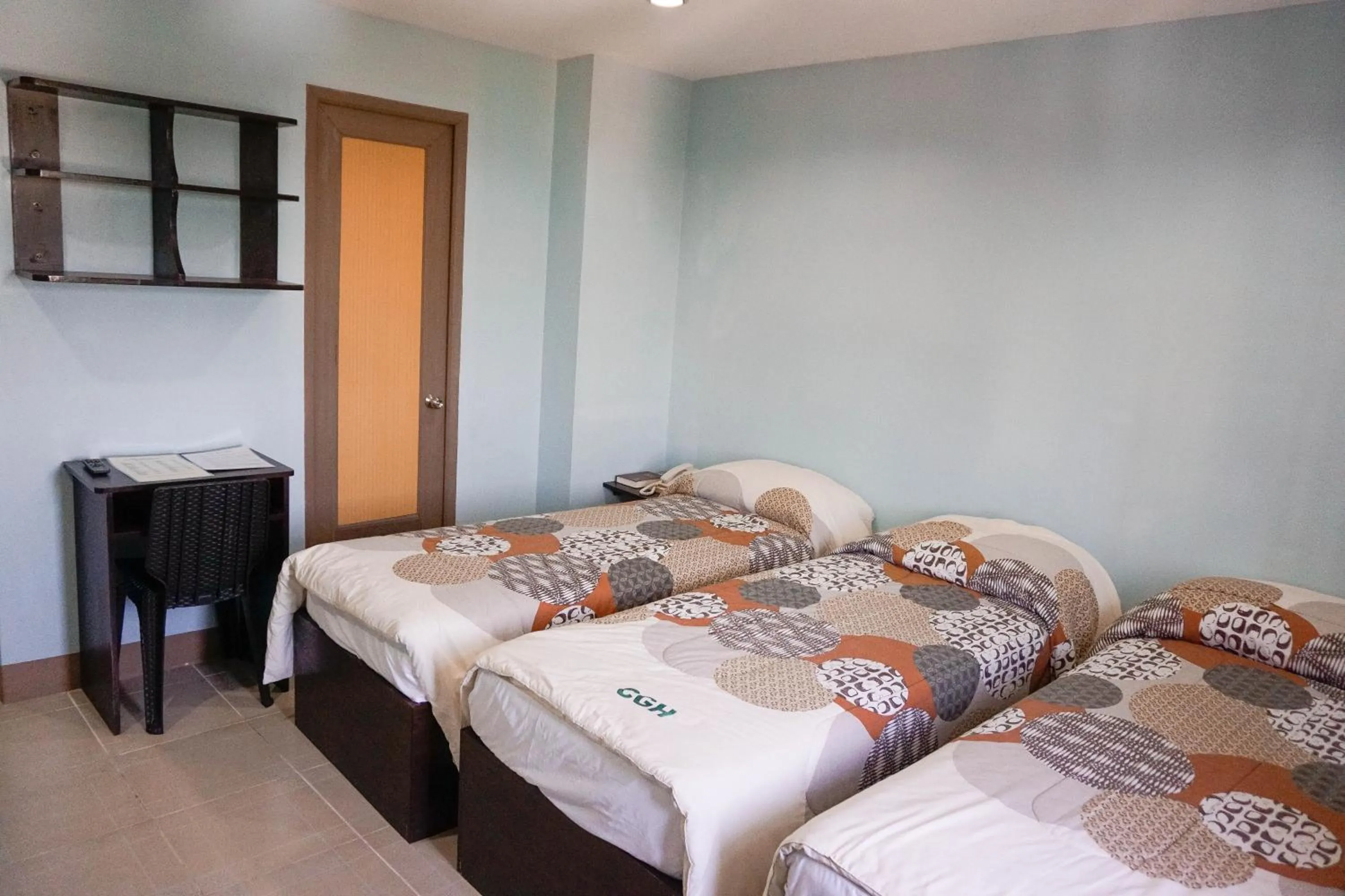 Photo of the whole room, Bed in Crowne Garden Hotel