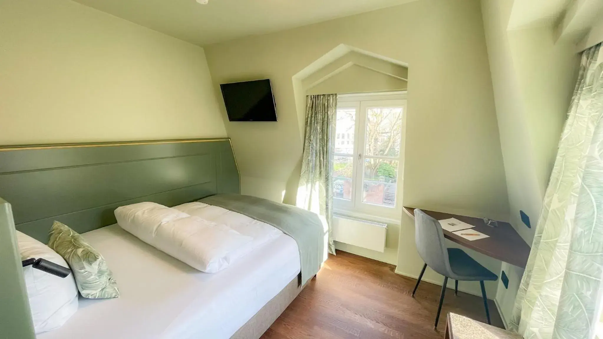 Superior Single Room with French Bed in Boutique Hotel Orangerie Superior Single Room with French Bed in Boutique Hotel Orangerie