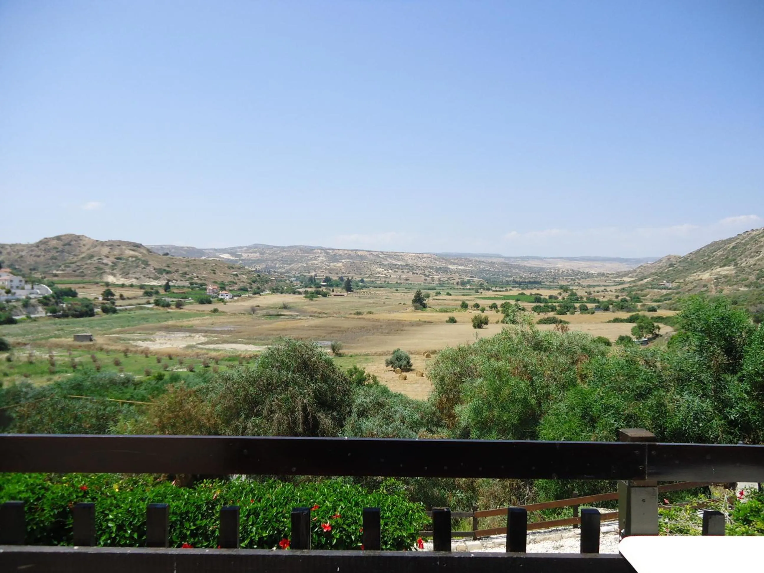 Mountain view in Pelekanos Apartments