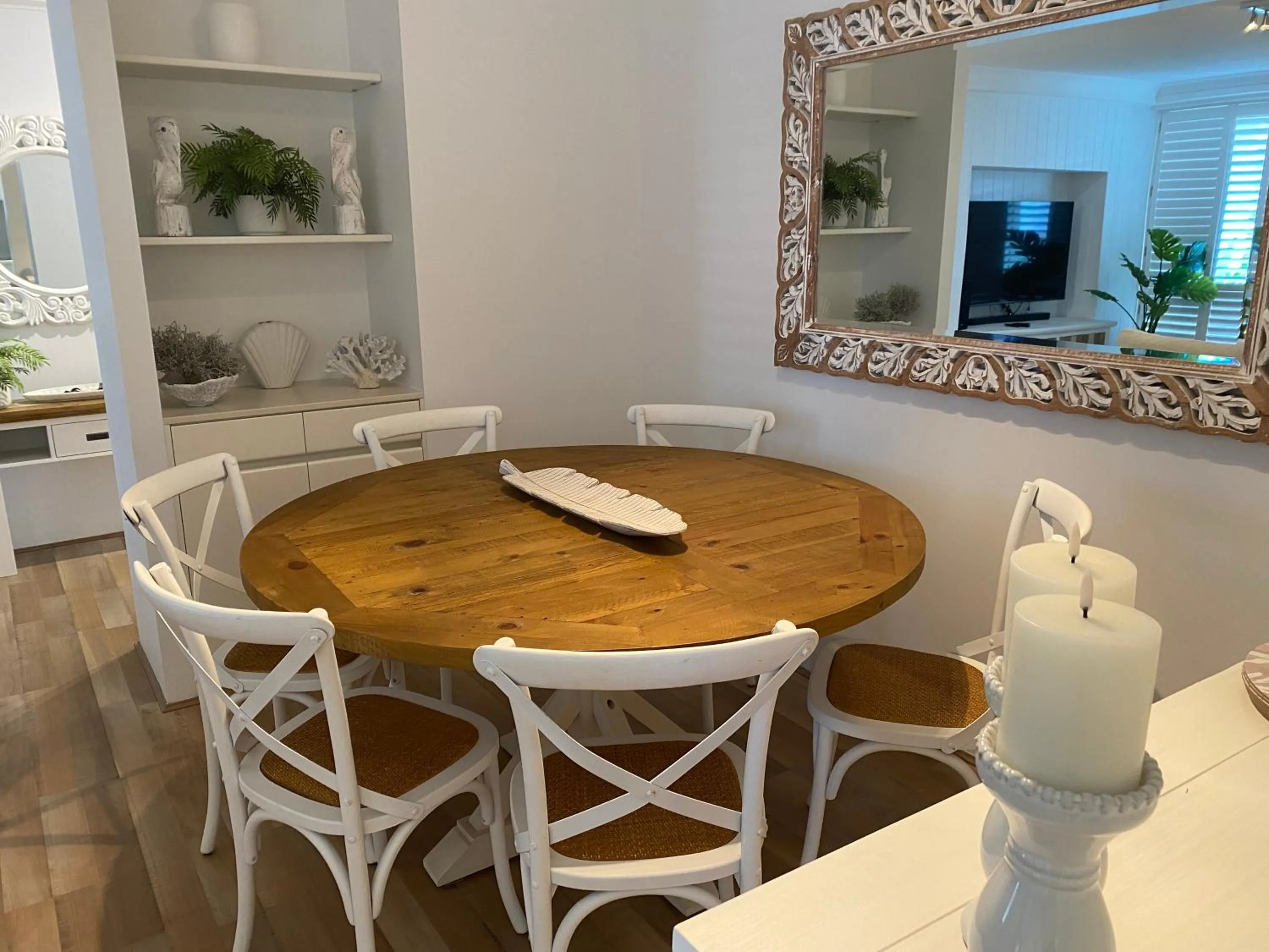 Dining area in Contessa Holiday Apartments