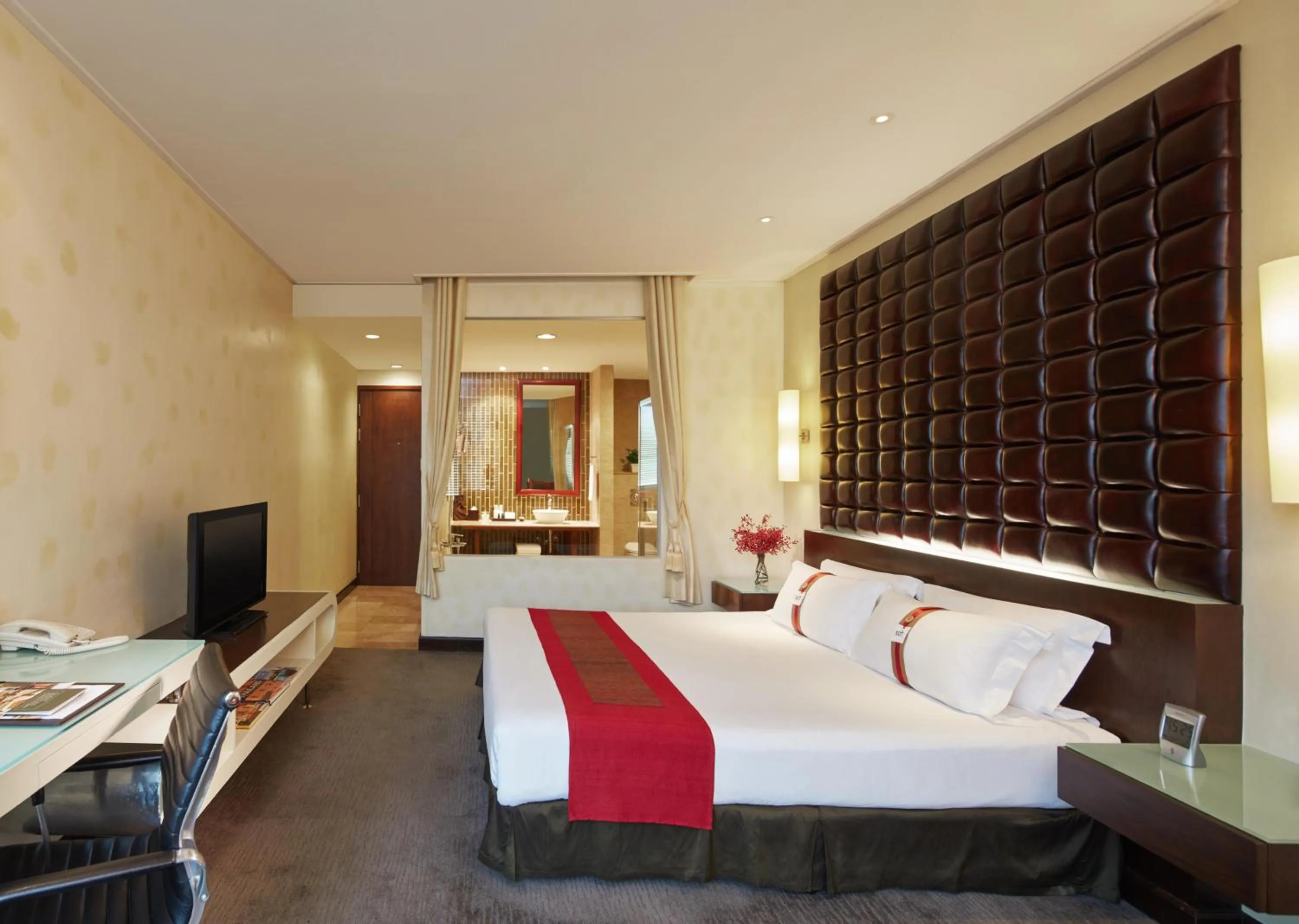 Bedroom, Bed in The Davis Bangkok