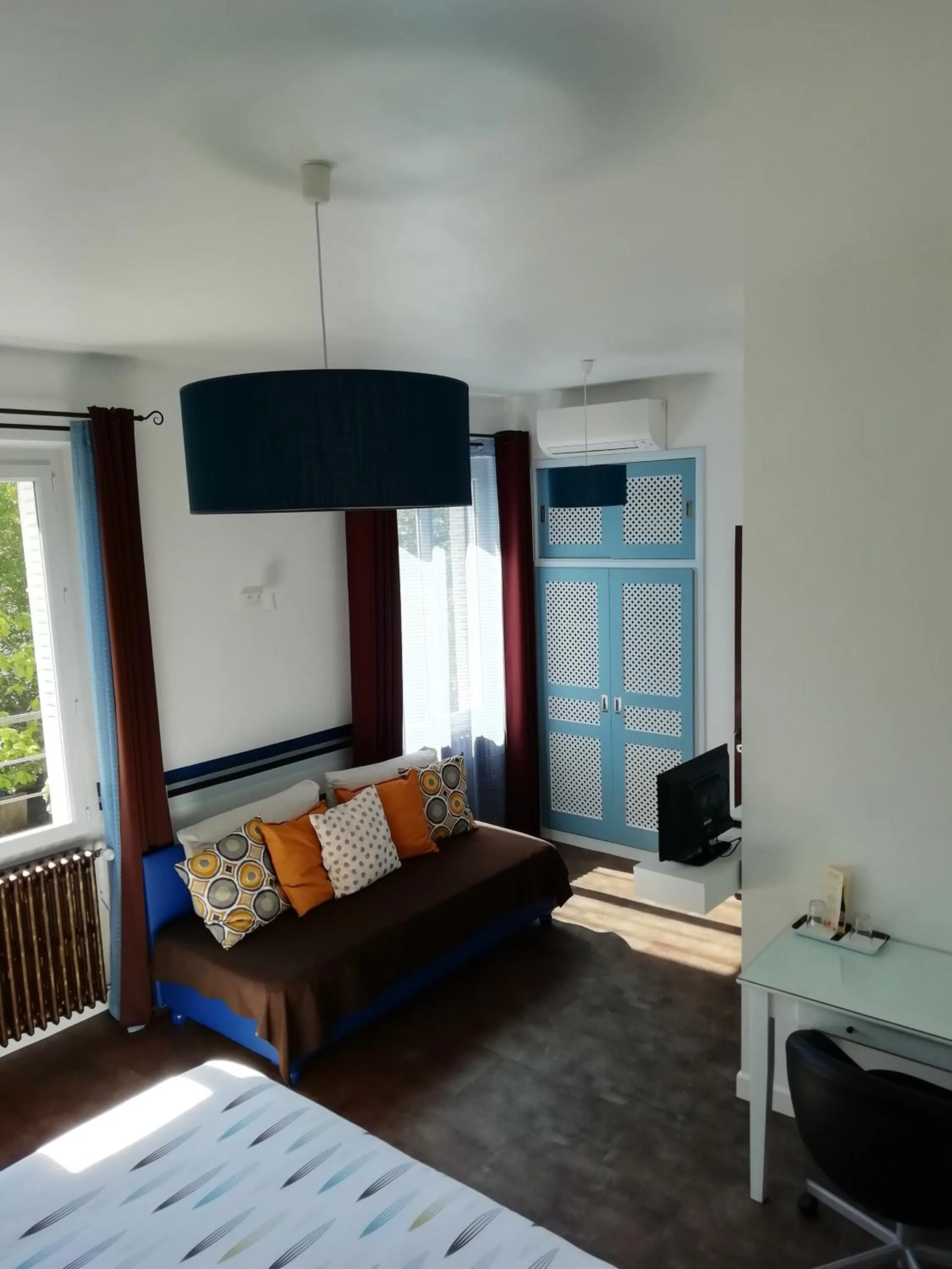 Photo of the whole room, Bed in Chambres d'Hôtes Les Muriers