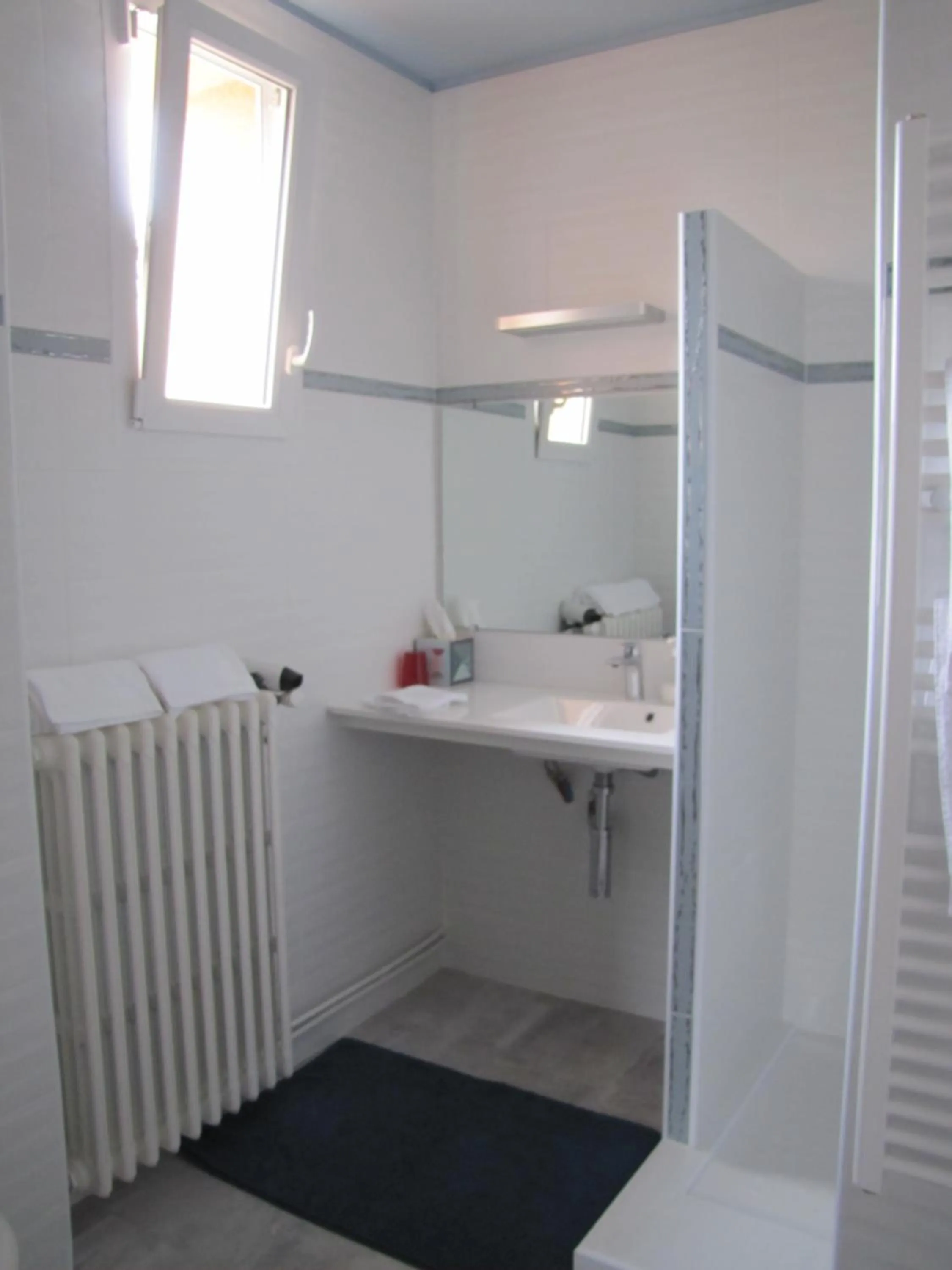 Bathroom in Chambres d'Hôtes Les Muriers