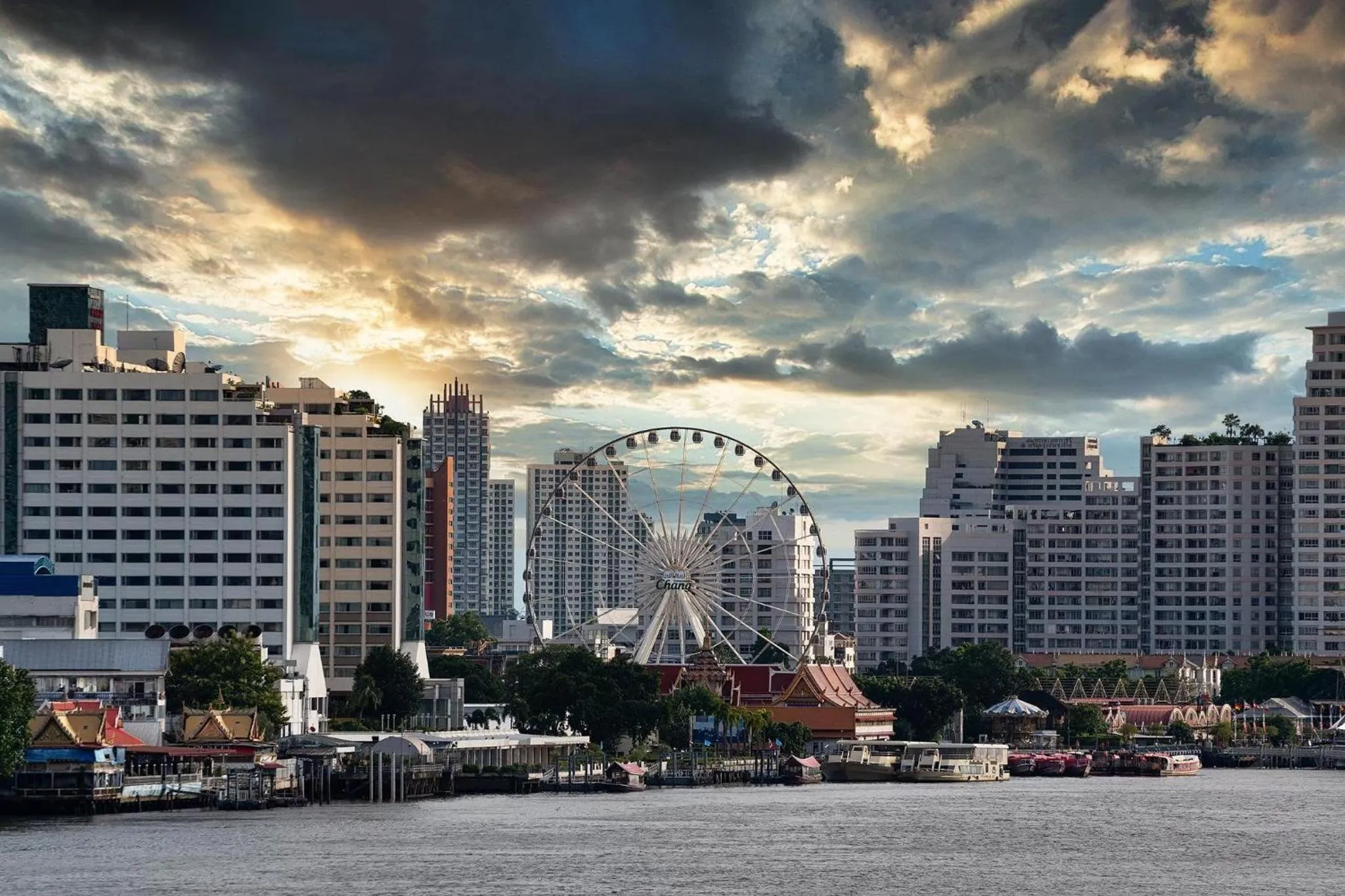 Location in Oakwood Hotel & Residence Bangkok