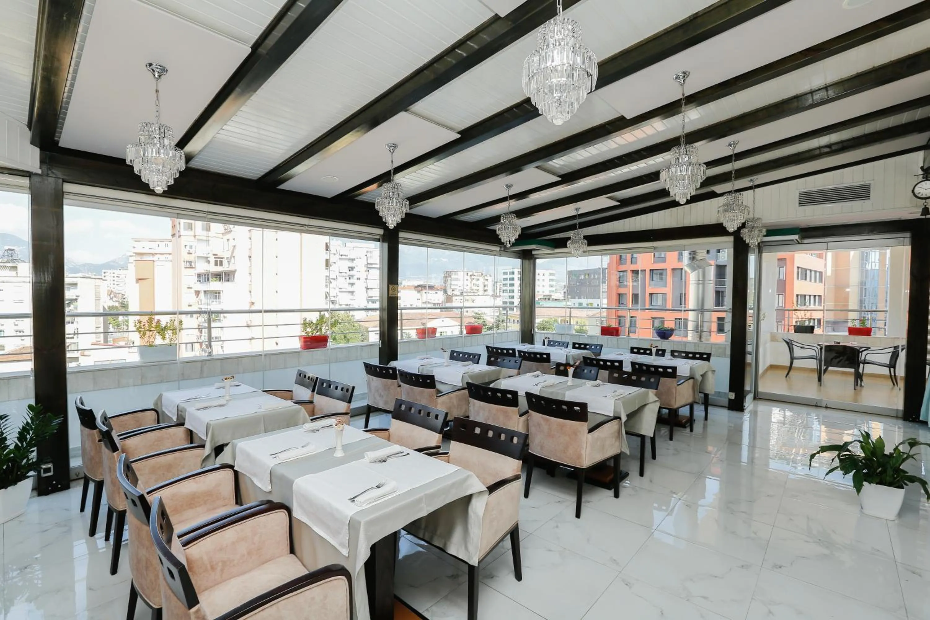 Restaurant/places to eat in Oxford hotel