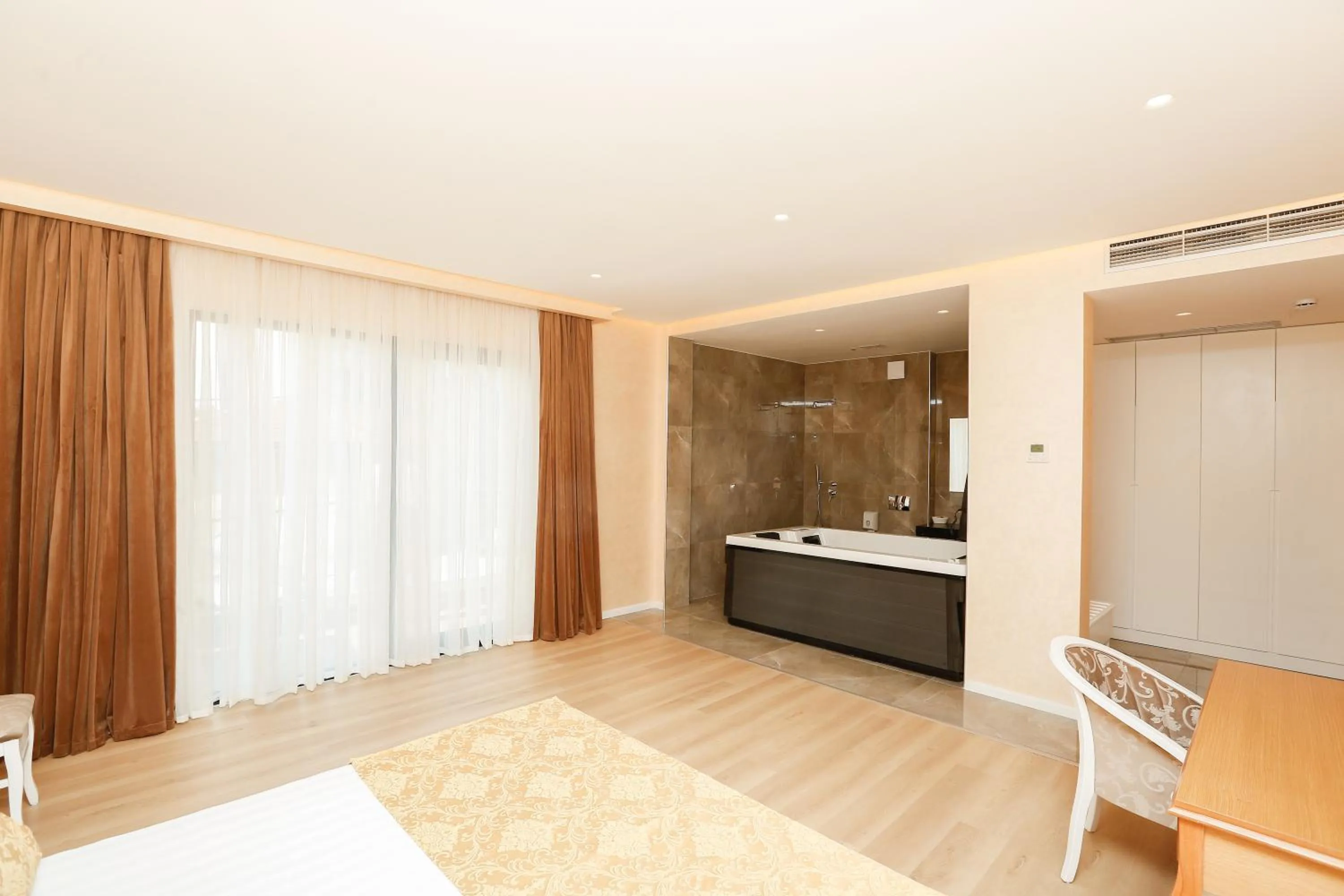 Bedroom, Bed in Oxford hotel