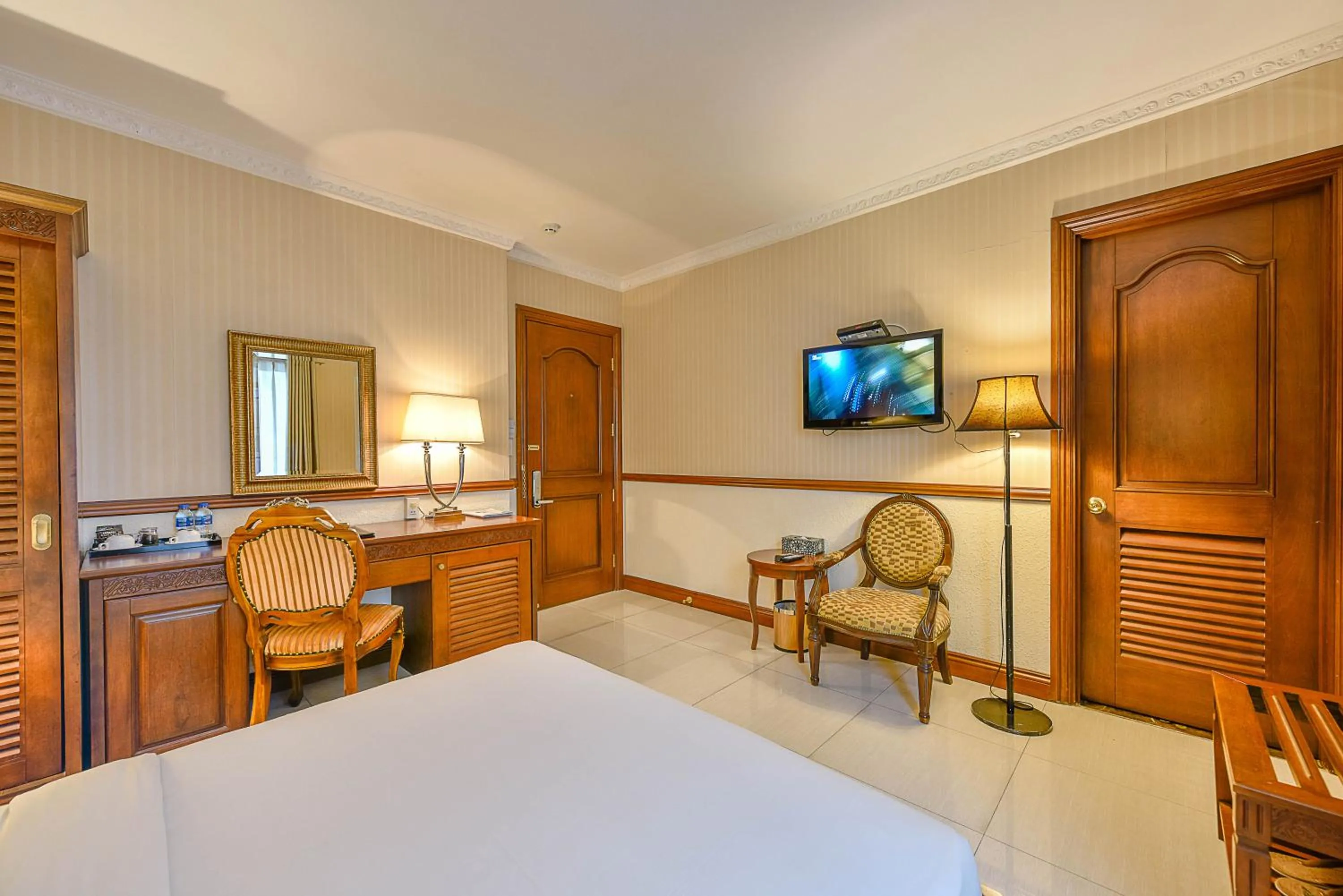 Bed in Boutique Garden Hotel