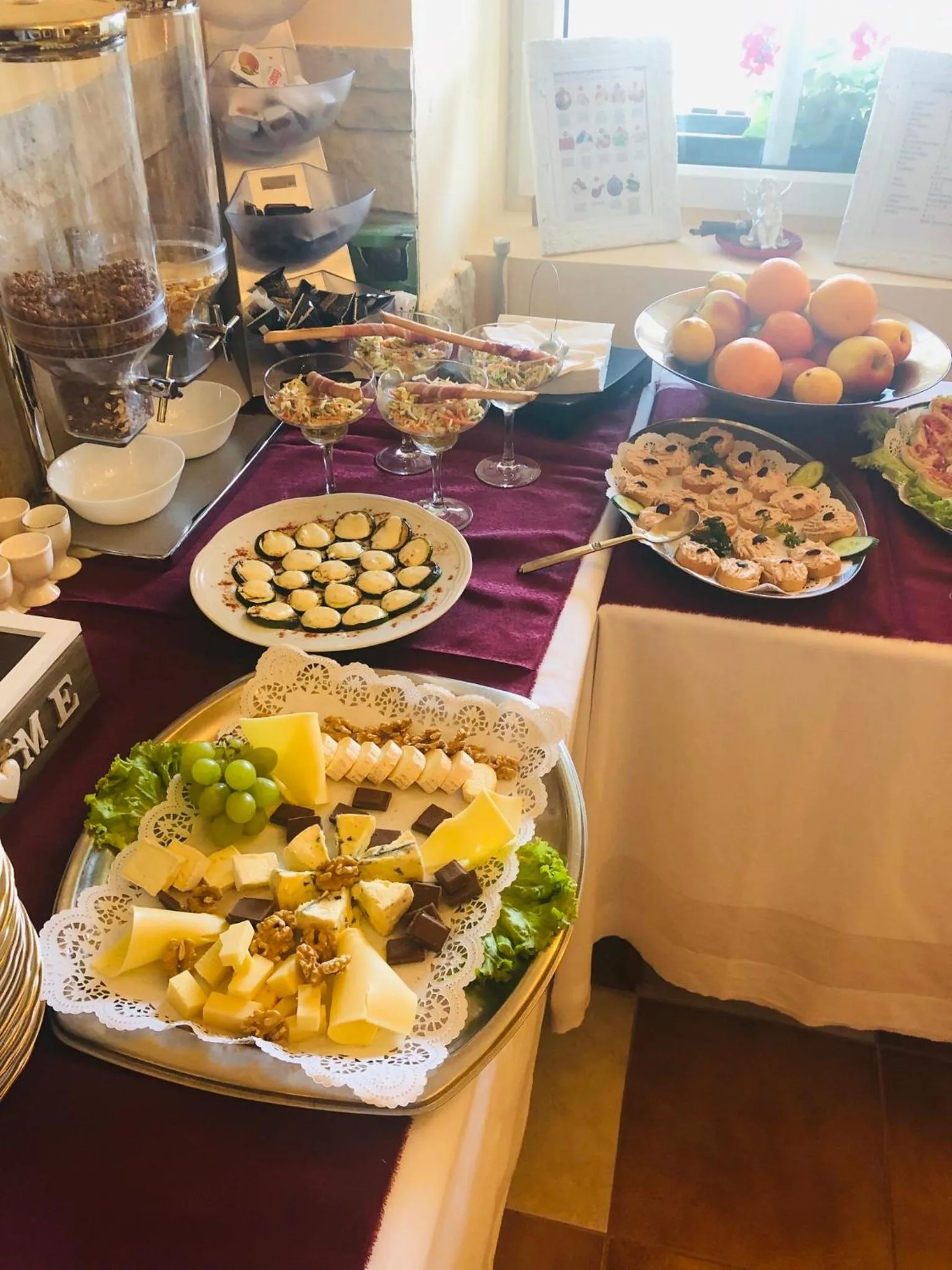 Buffet breakfast in Lambach Villa