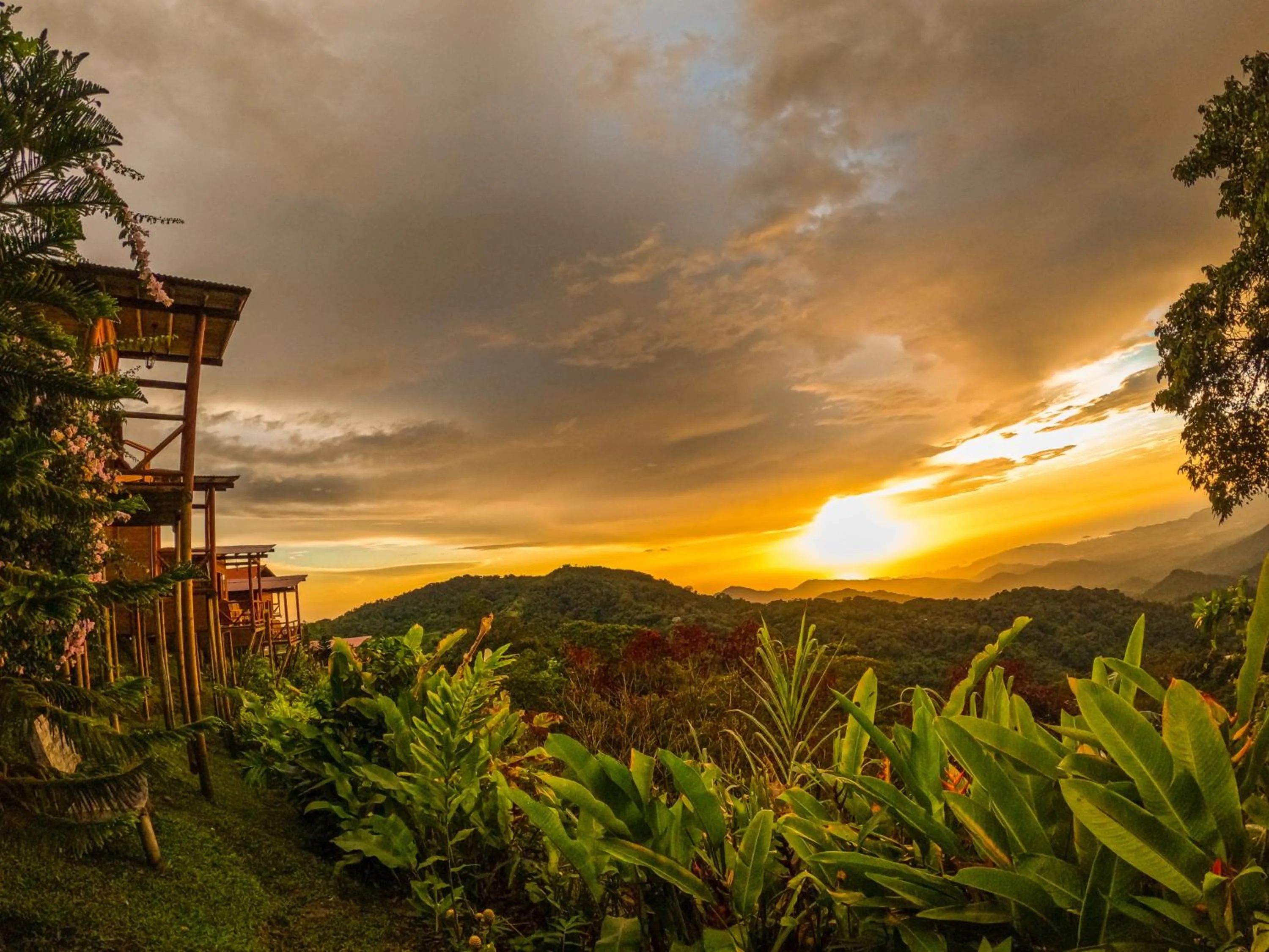 Sunset in Loma Nevada Minca Hotel