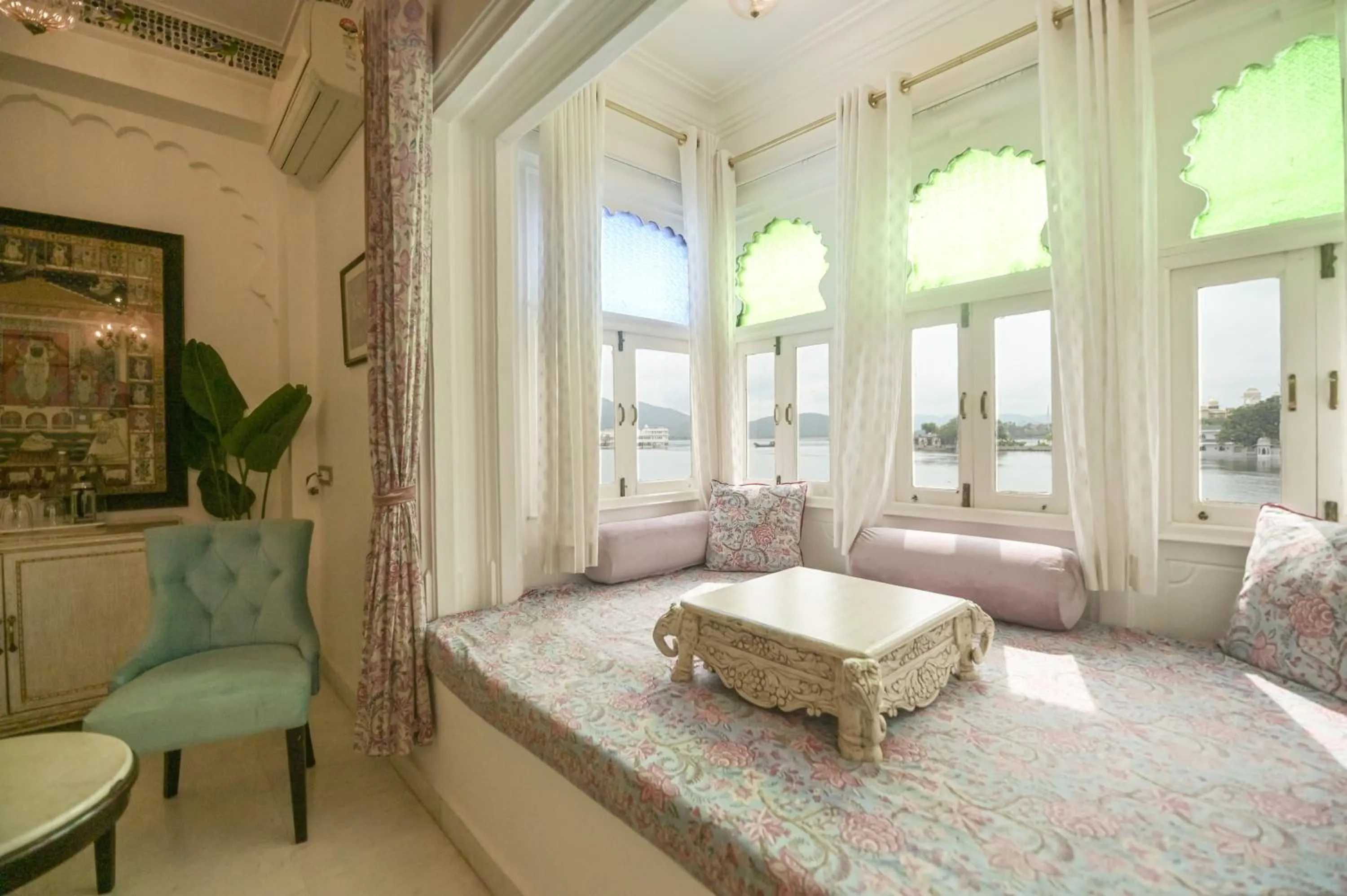 View (from property/room), Bed in Jagat Niwas Palace