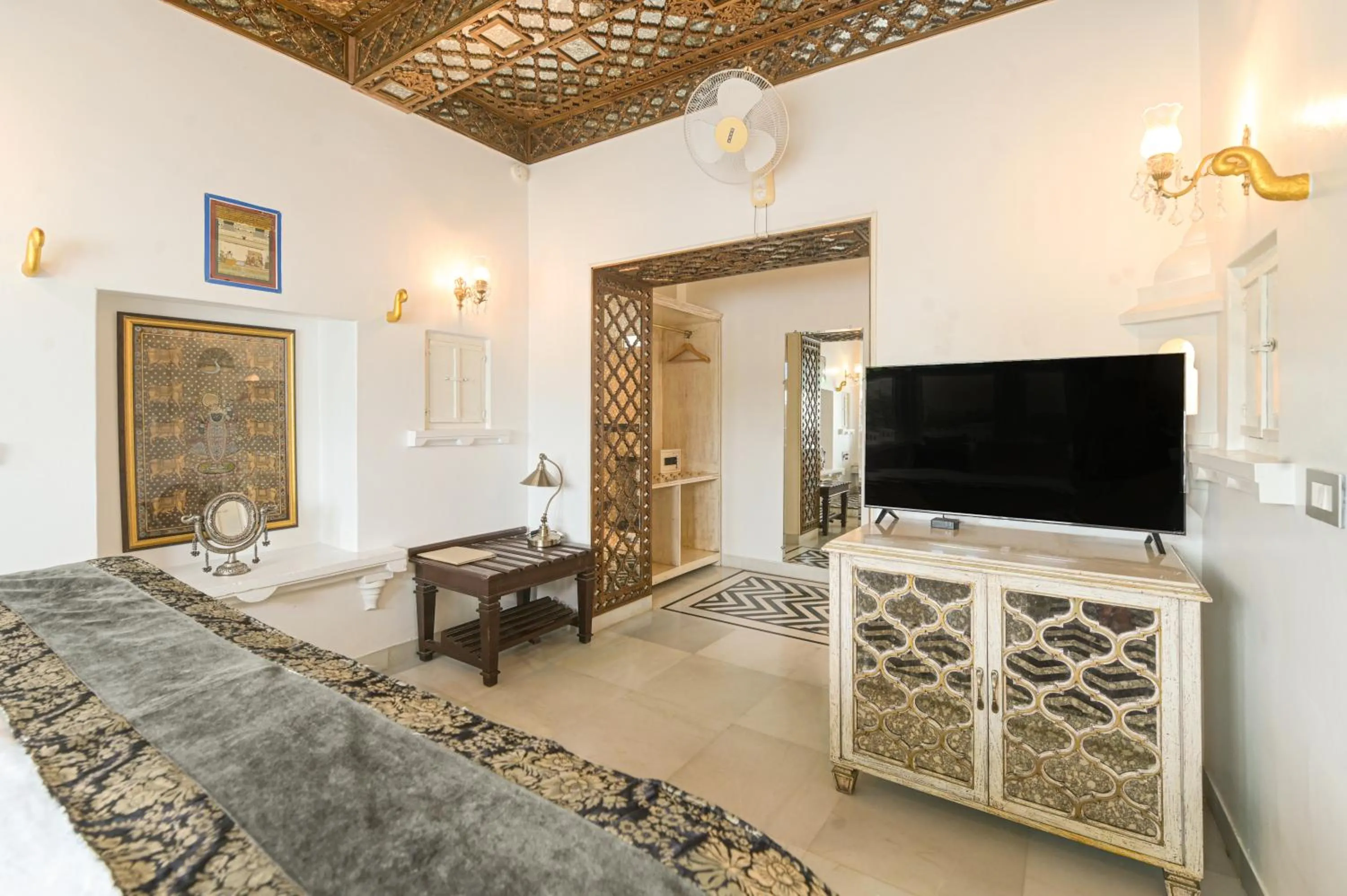 TV and multimedia in Jagat Niwas Palace