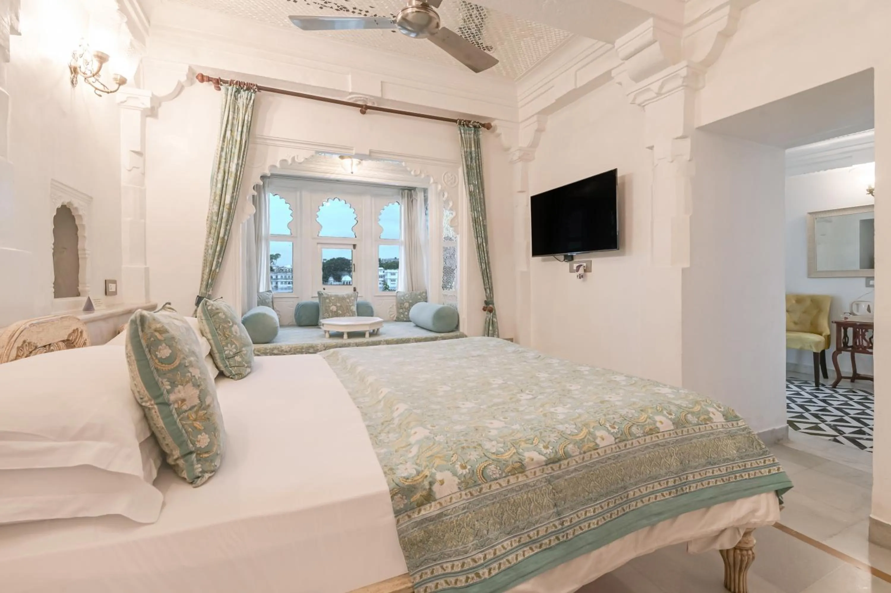 View (from property/room), Bed in Jagat Niwas Palace