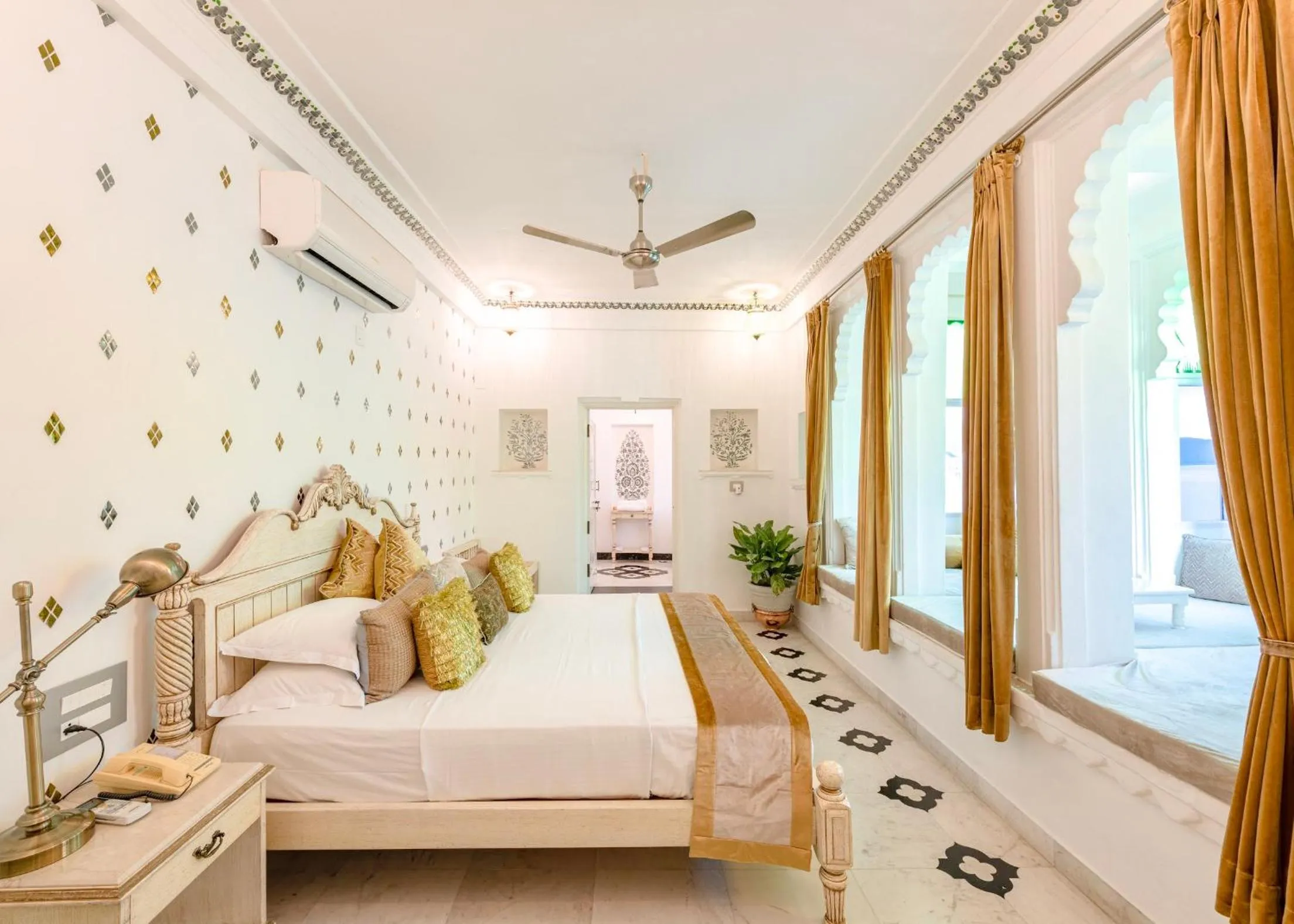 View (from property/room), Bed in Jagat Niwas Palace