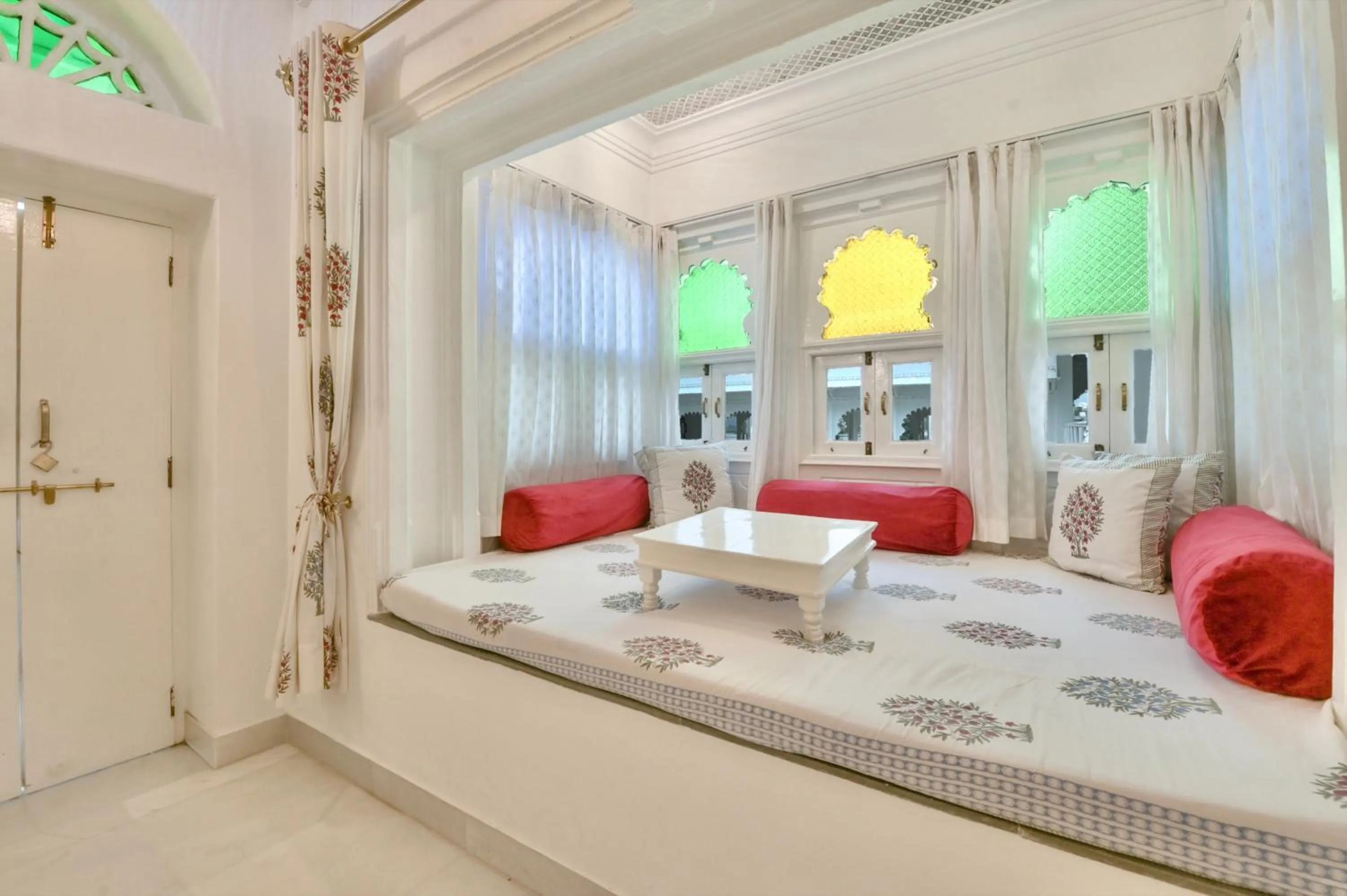 View (from property/room), Bed in Jagat Niwas Palace