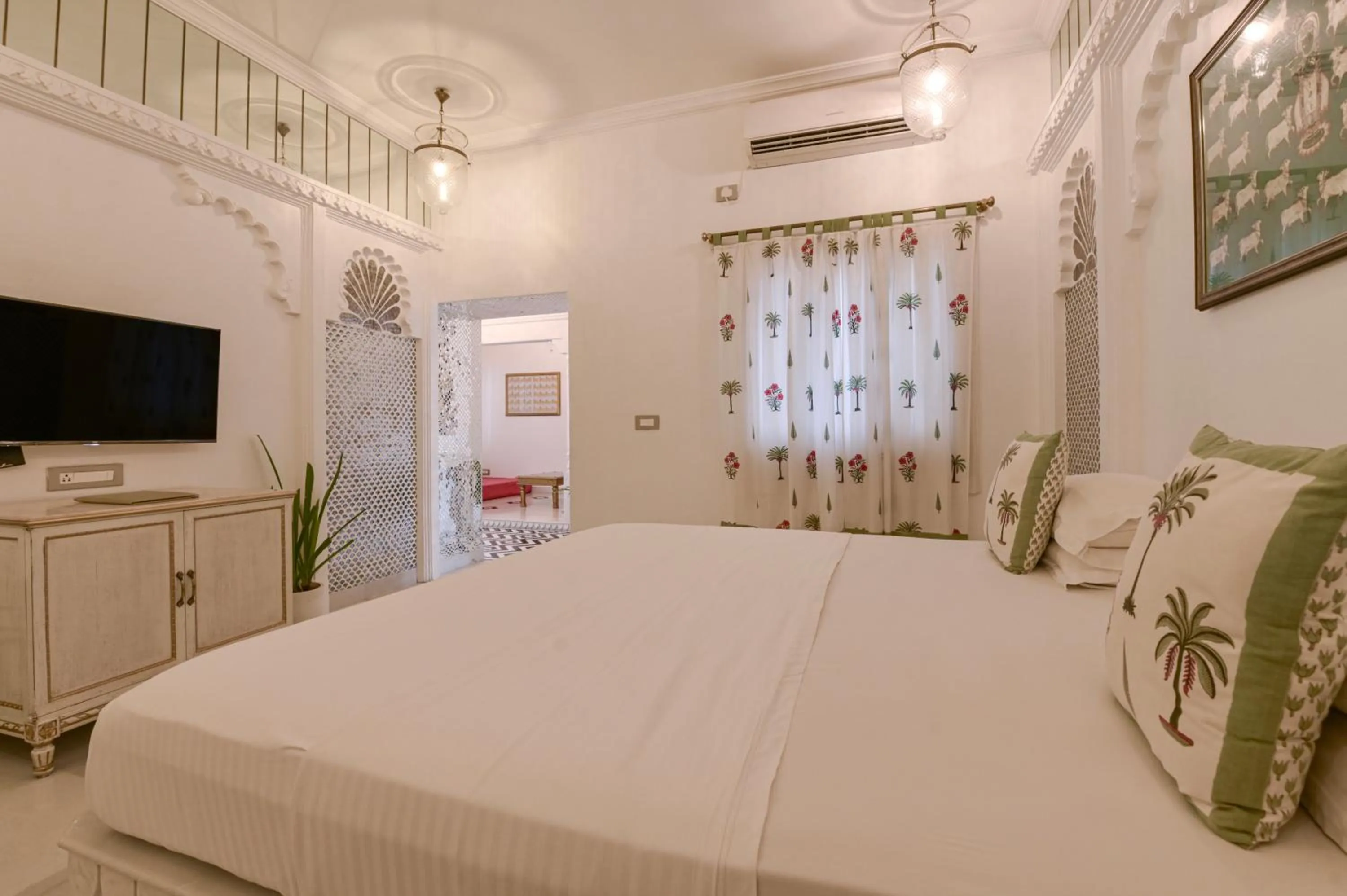 TV and multimedia, Bed in Jagat Niwas Palace