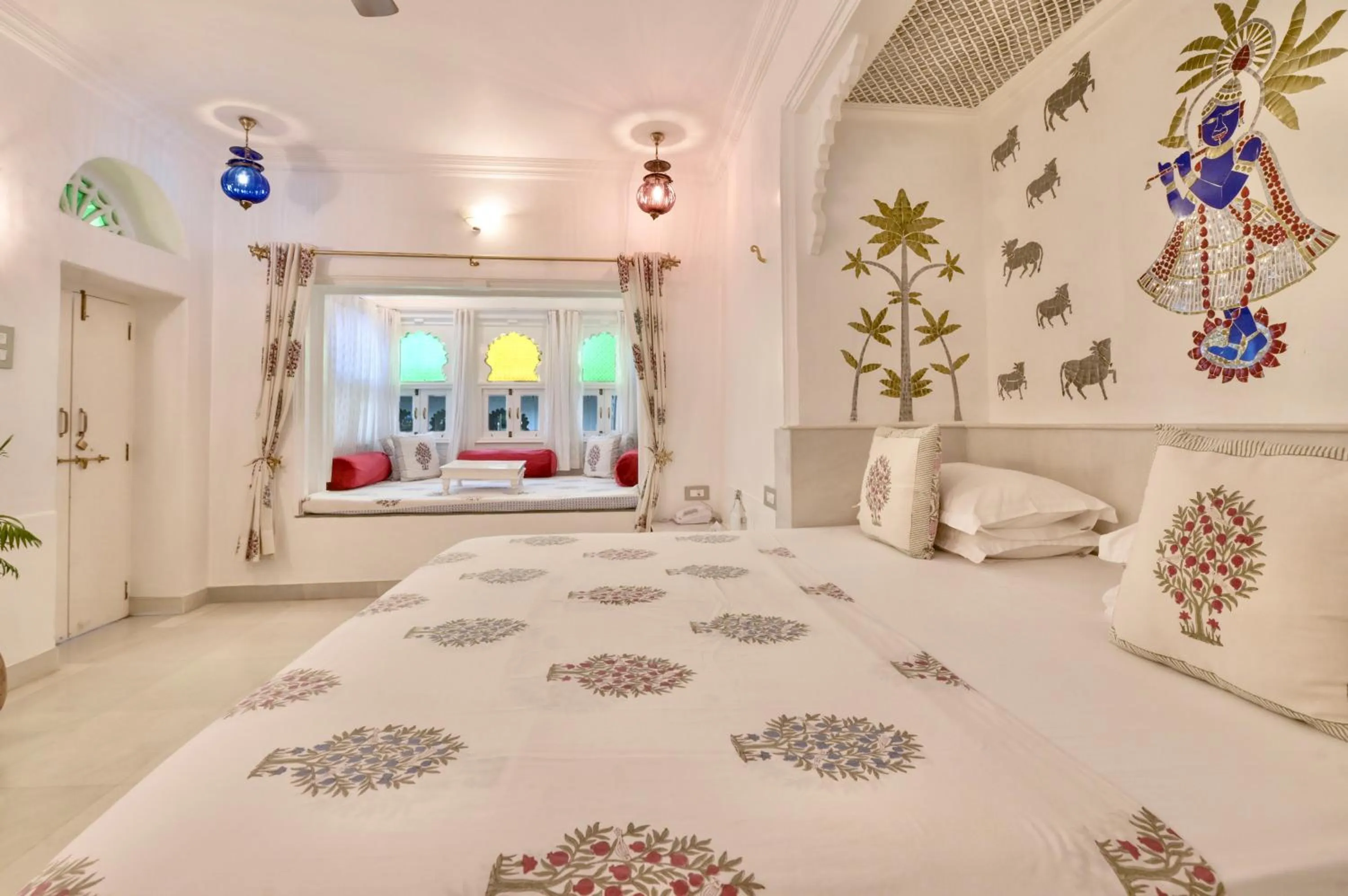 Bed in Jagat Niwas Palace