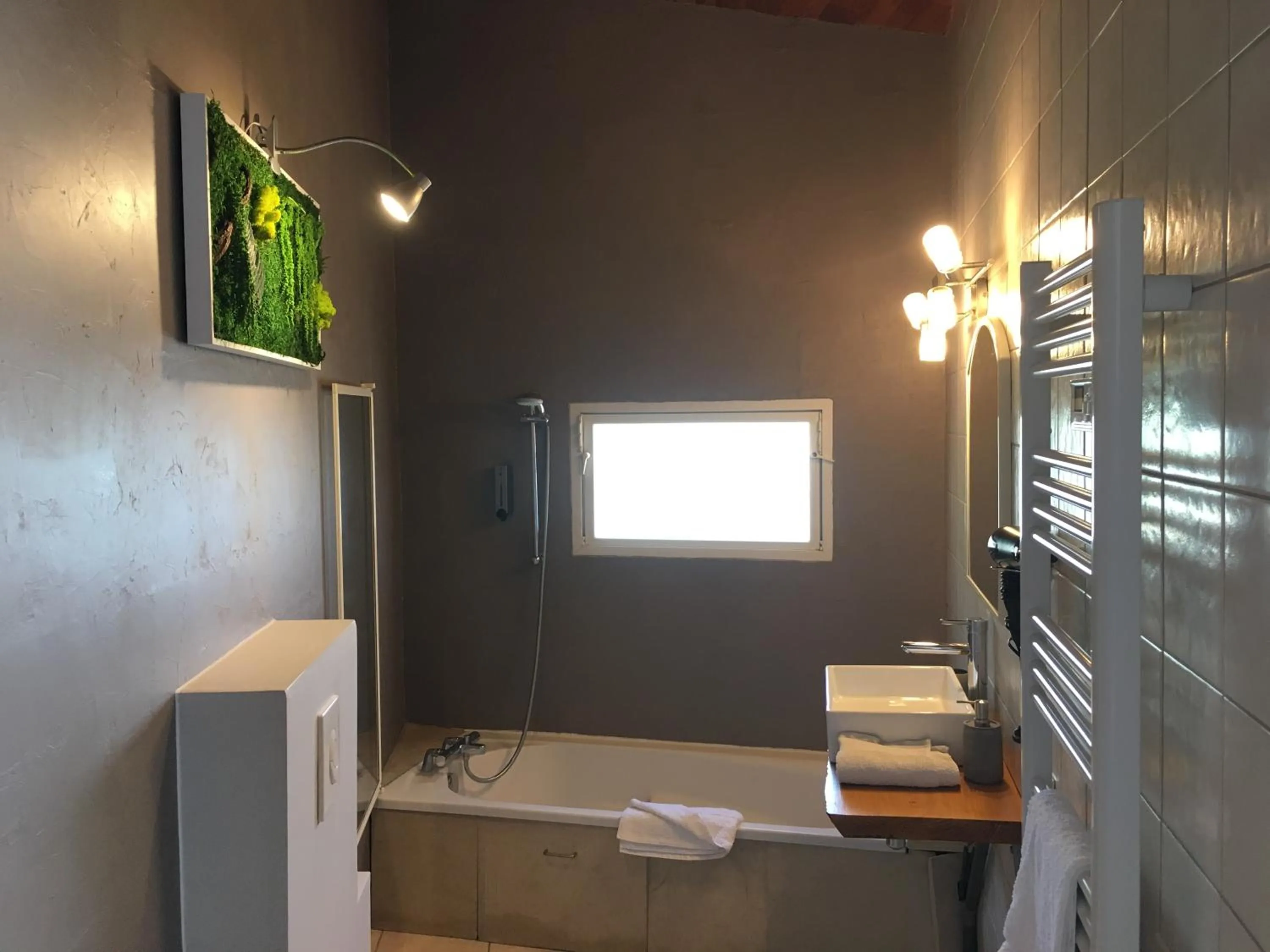 Bathroom in La Villa du Rhône