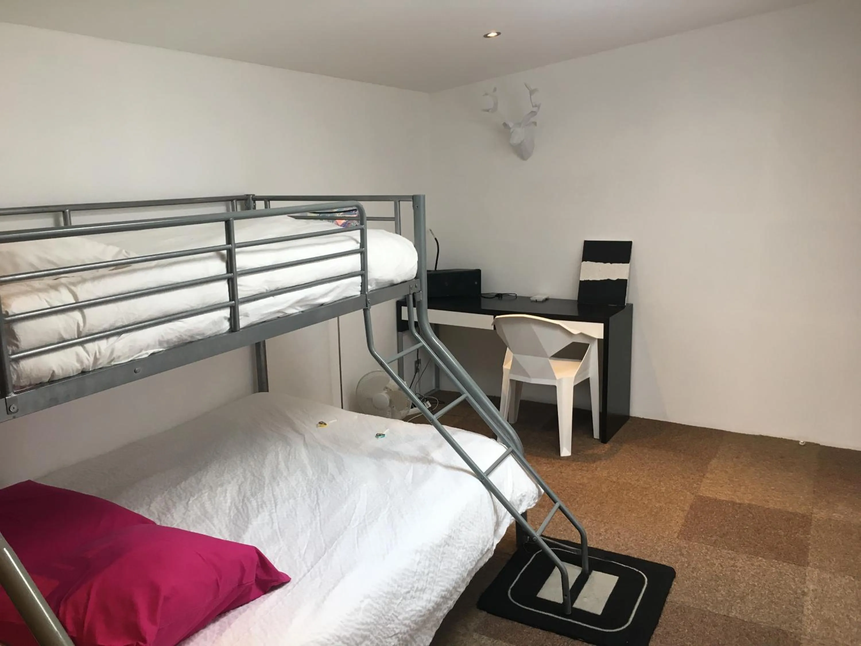 Photo of the whole room, Bed in La Villa du Rhône