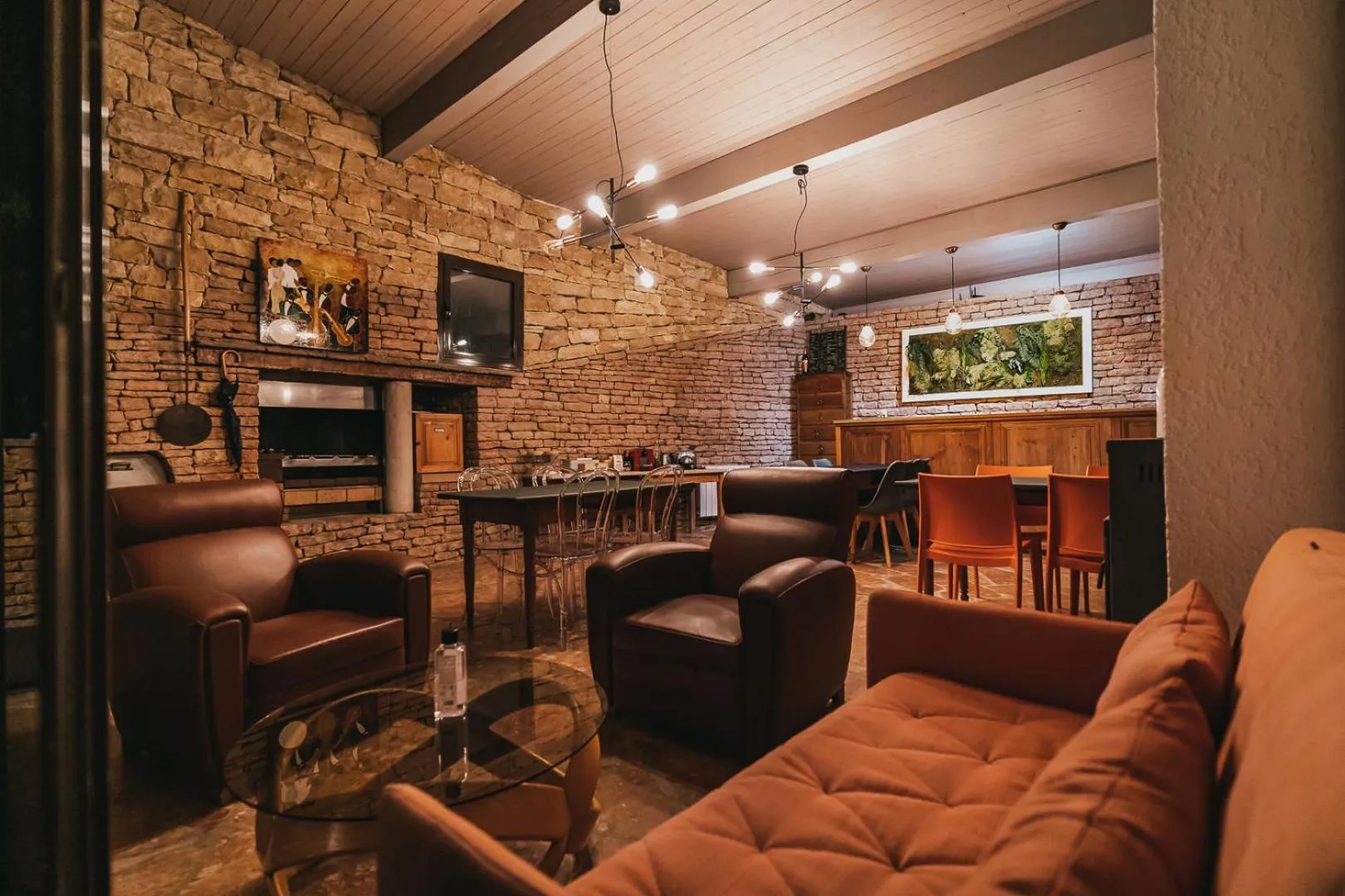 Restaurant/places to eat in La Villa du Rhône