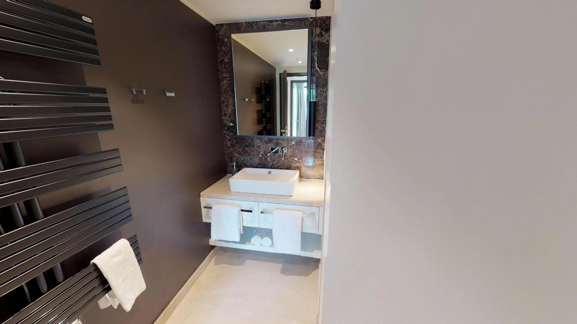 Bathroom in White Pearl Apartment 1.01