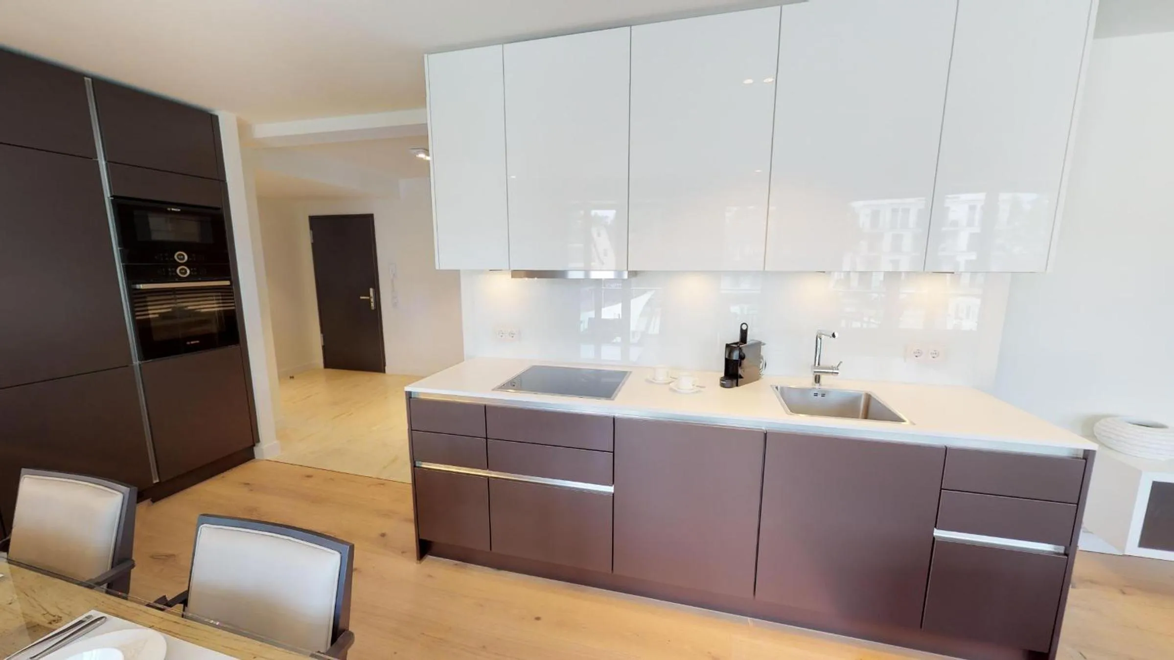Kitchen or kitchenette in White Pearl Apartment 1.01