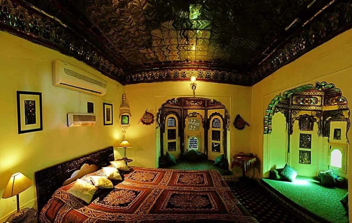 Photo of the whole room in Deogarh Mahal