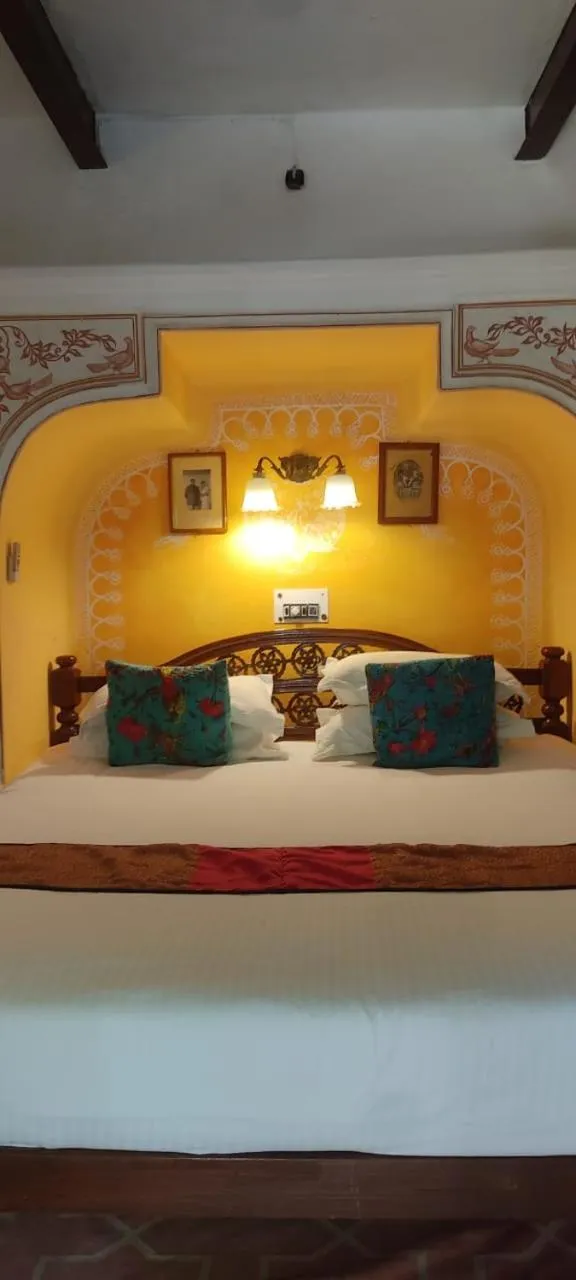 Bedroom in Deogarh Mahal