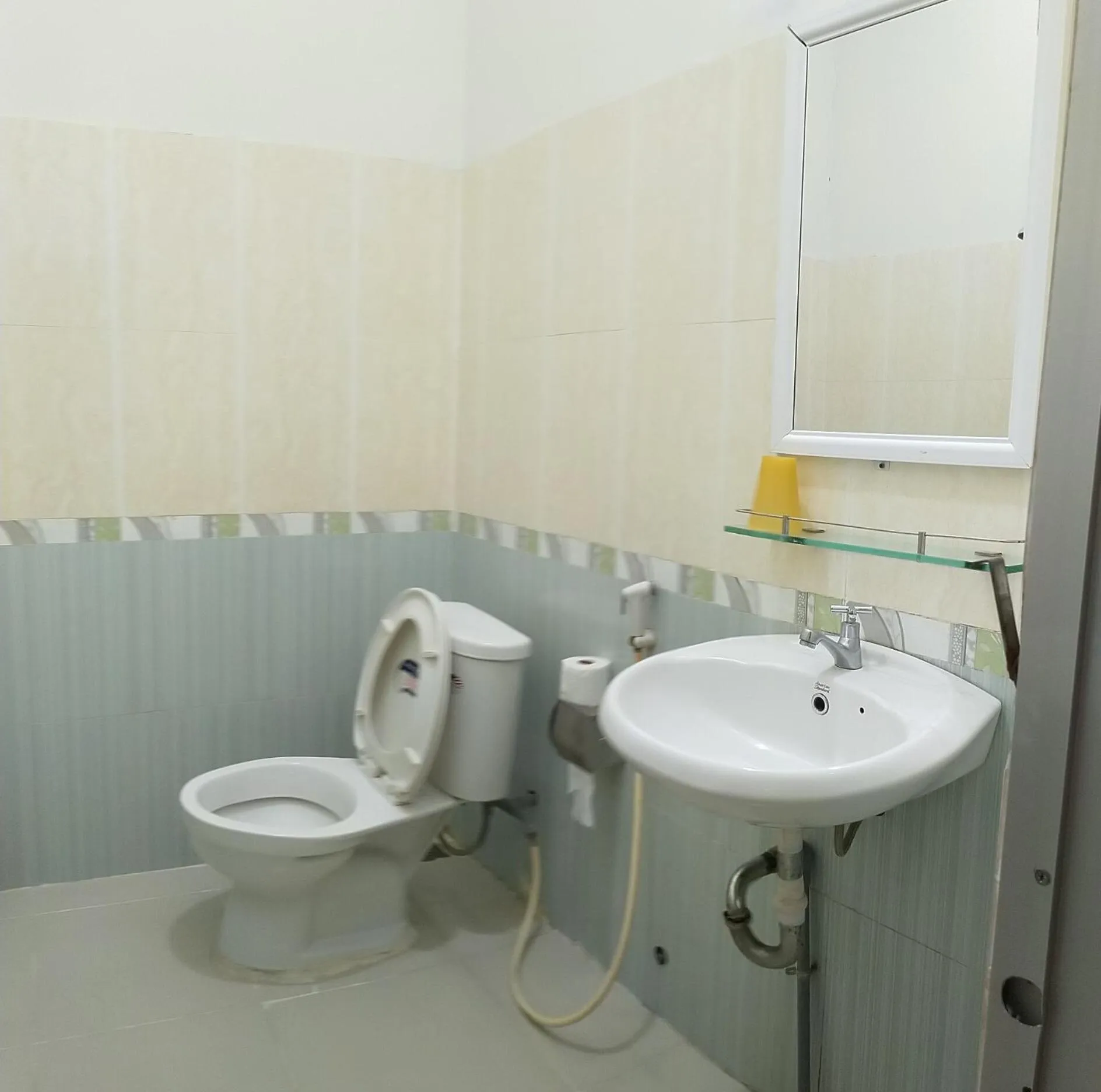 Bathroom in Khách Sạn Nhà Hàng Ngọc Hân