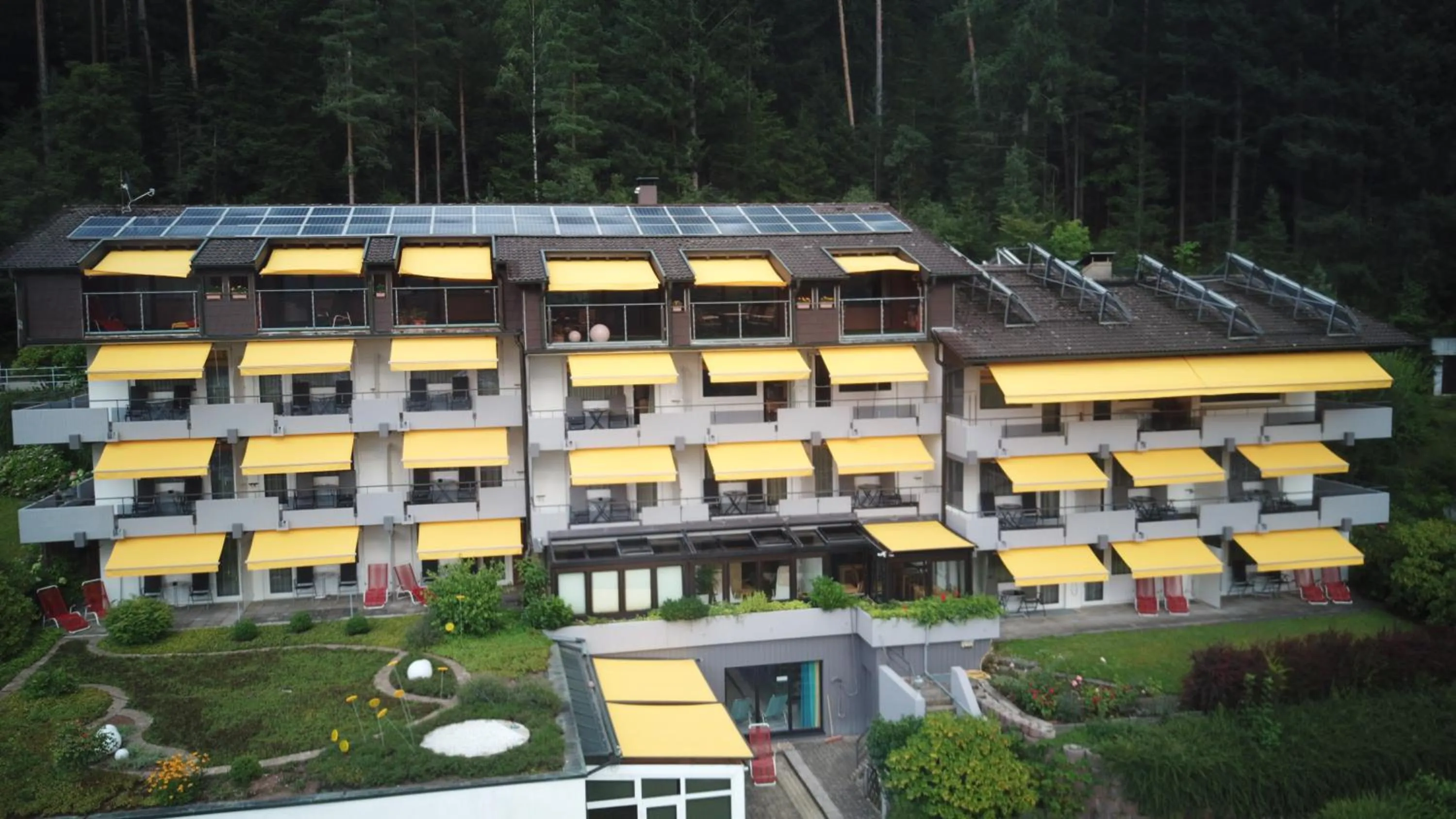 Property building in Hochwald Hotel & Apartment