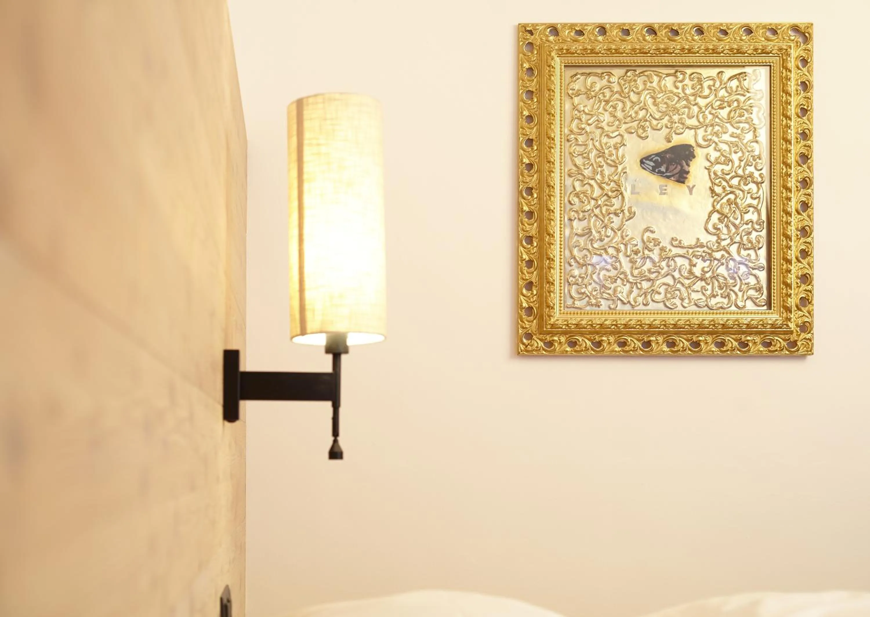 Decorative detail, Bed in ArtHotel Anterleghes - Gardenahotels