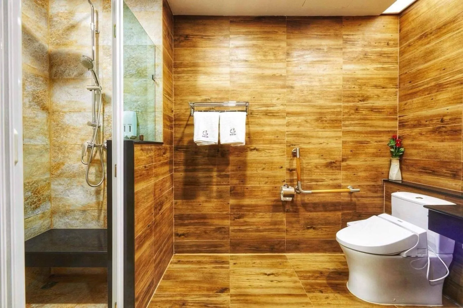 Bathroom in คุ้มสะเมิง-Samoeng Center