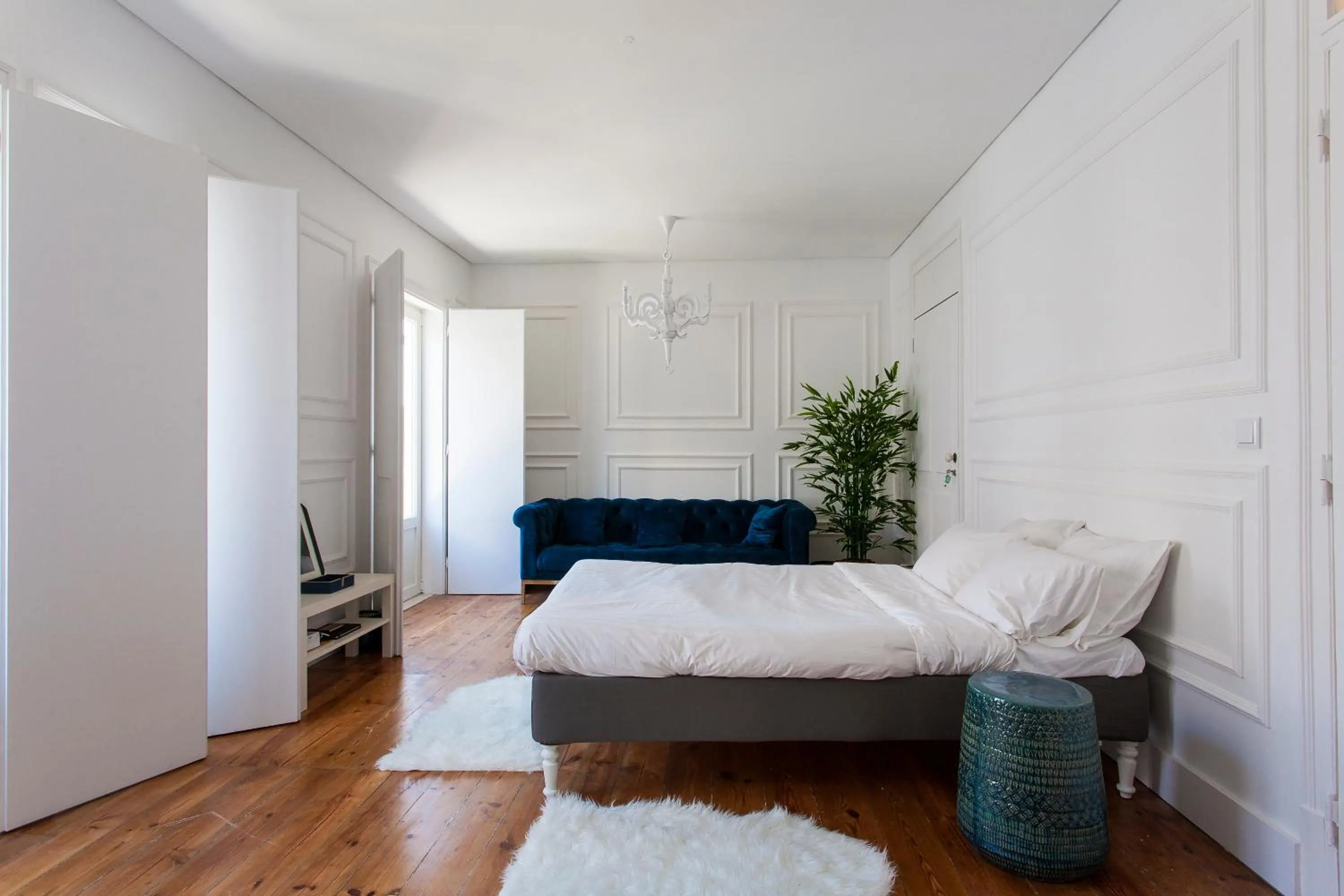 Bed in LuxLapa Duplex
