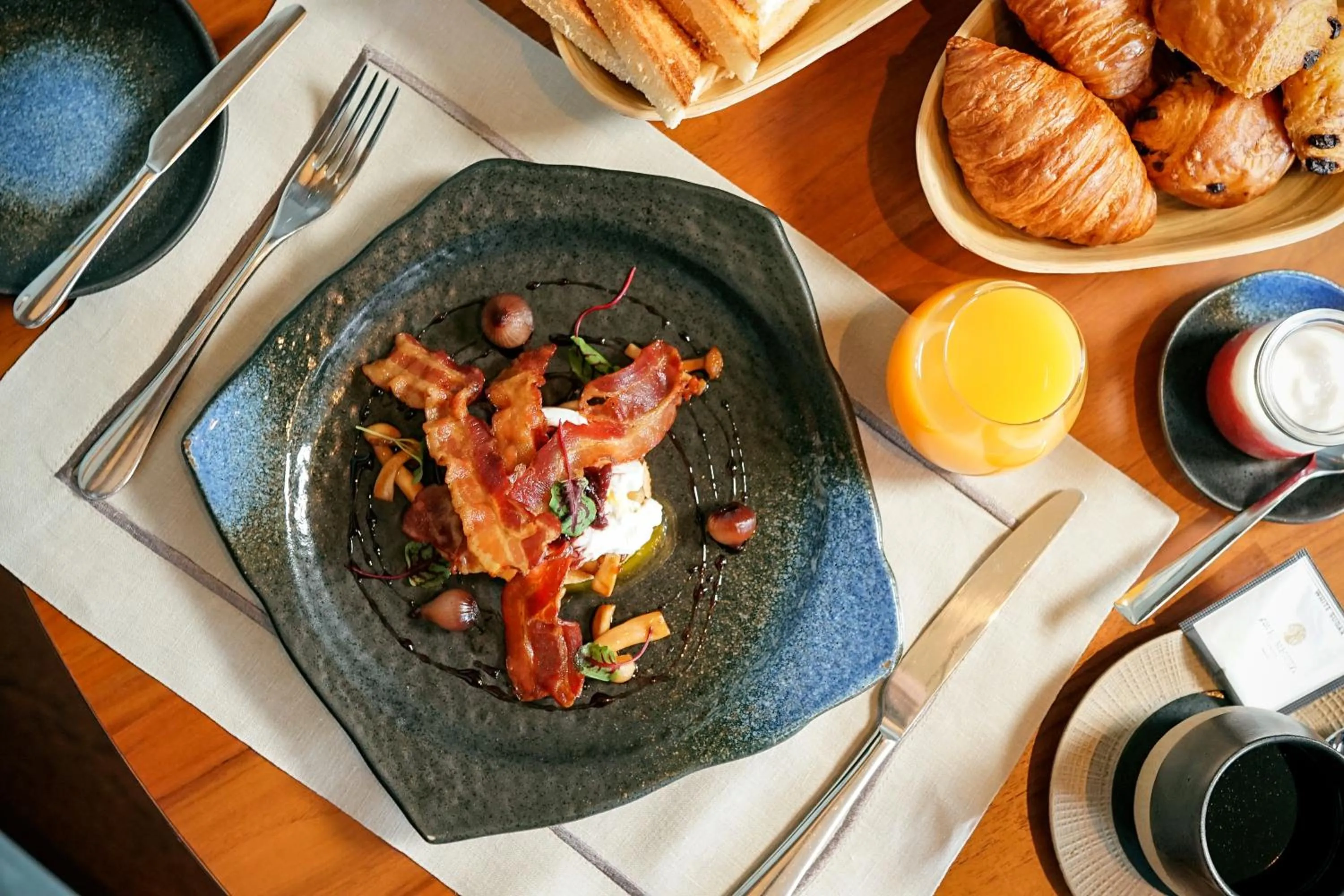 Breakfast in Awei Metta (Yangon)