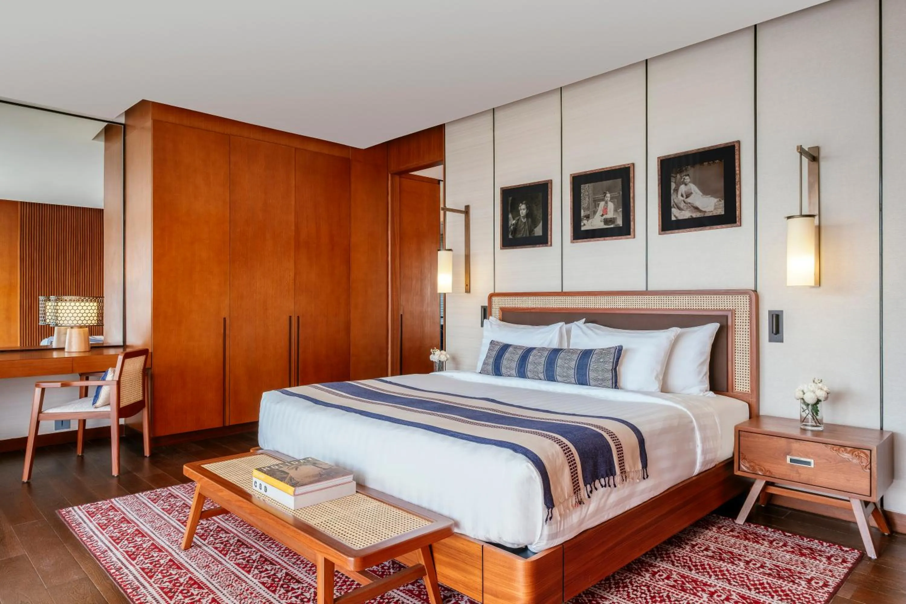 Bedroom, Bed in Awei Metta (Yangon)