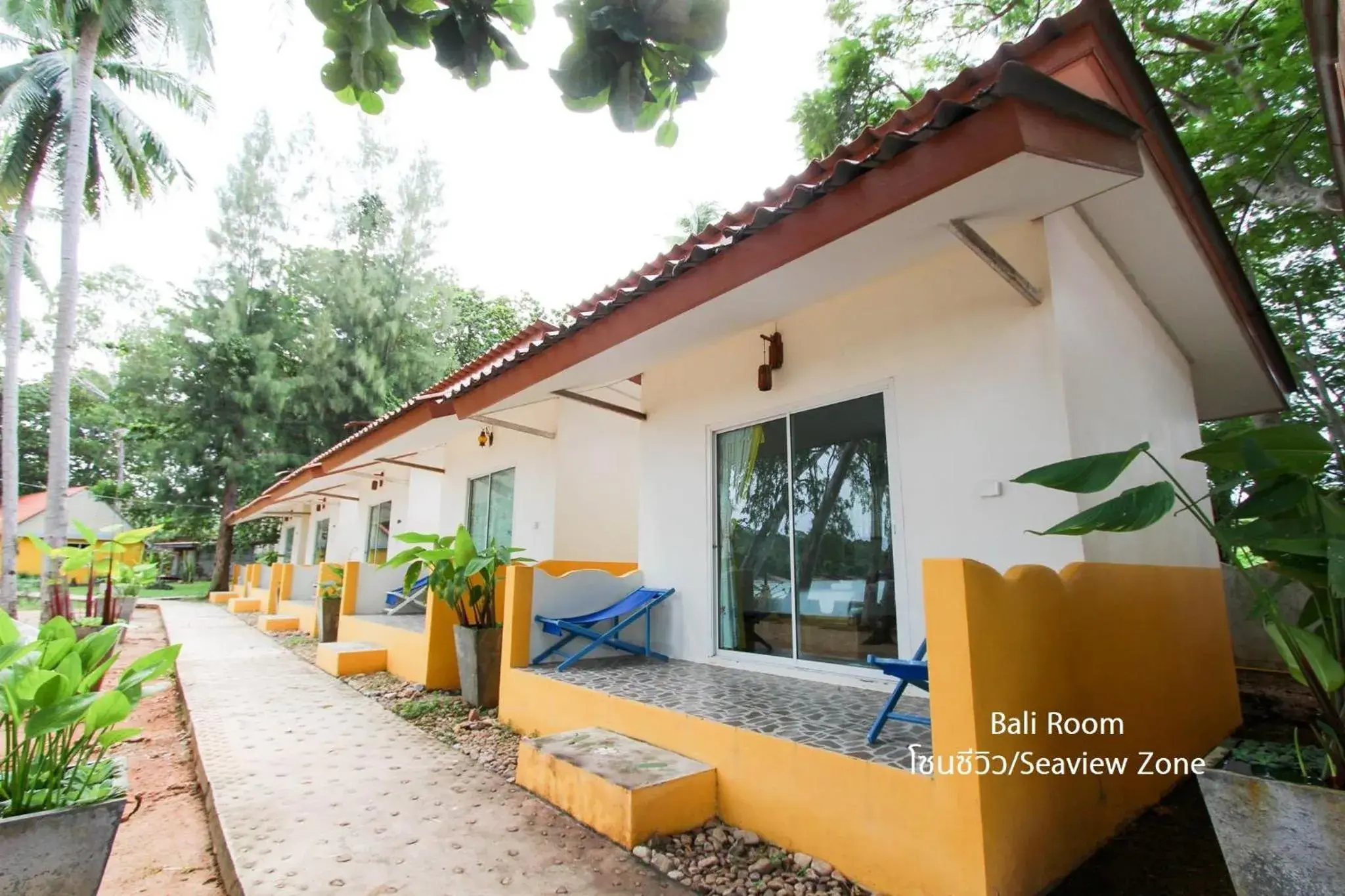 Issara Beach Resort Issara Beach Resort