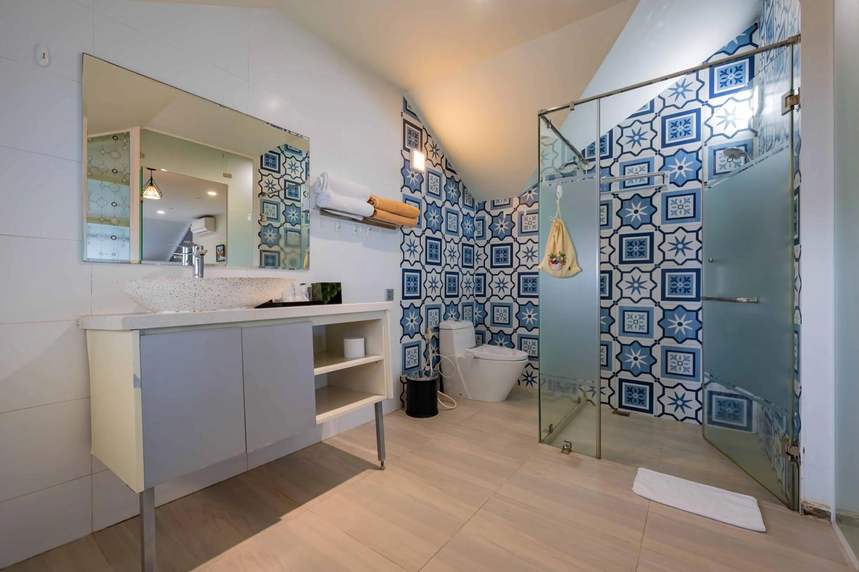 Shower in Beach Haven Suites Hội An Apartment