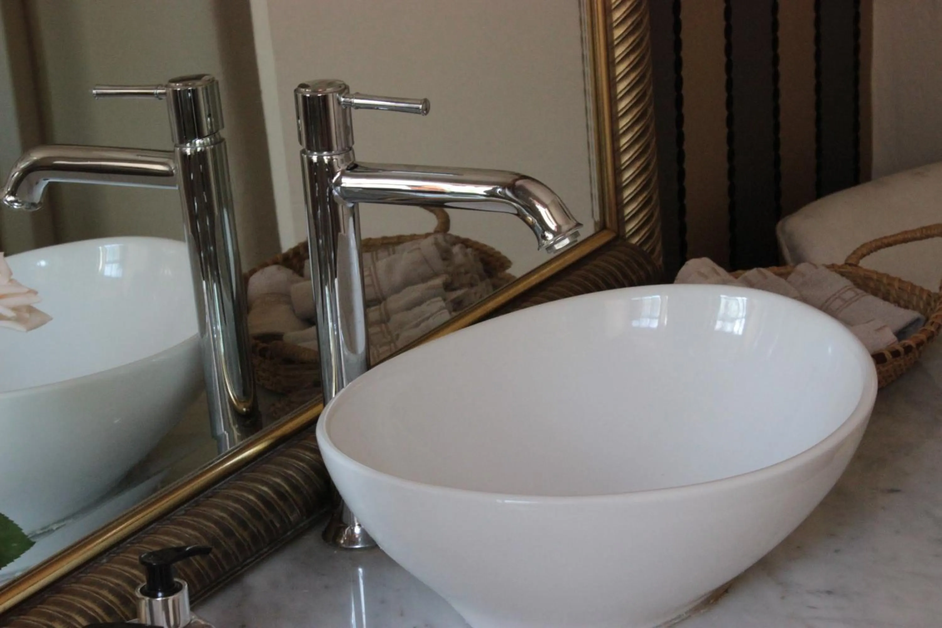 Area and facilities in Vredenburg Manor House