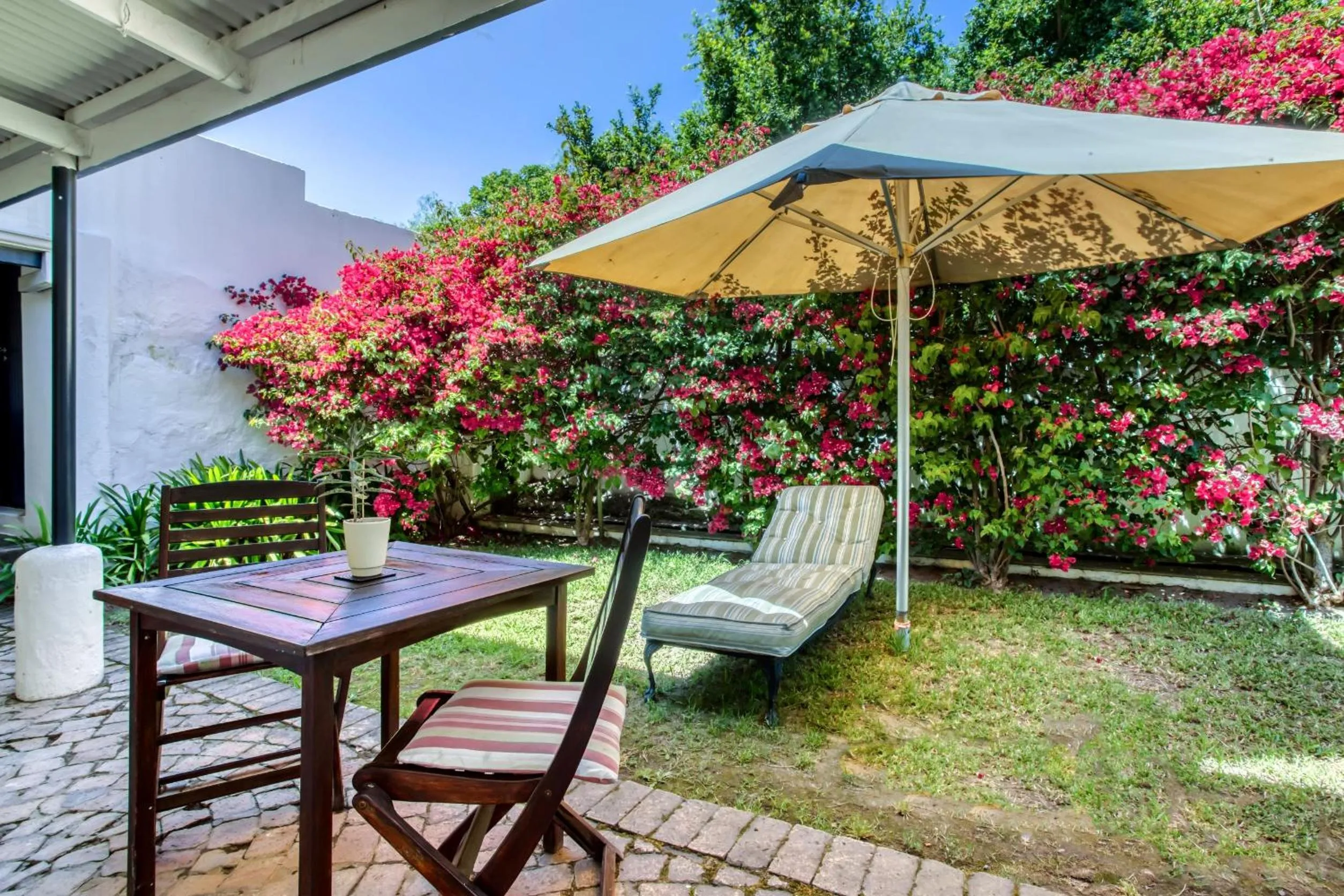 Patio in Vredenburg Manor House