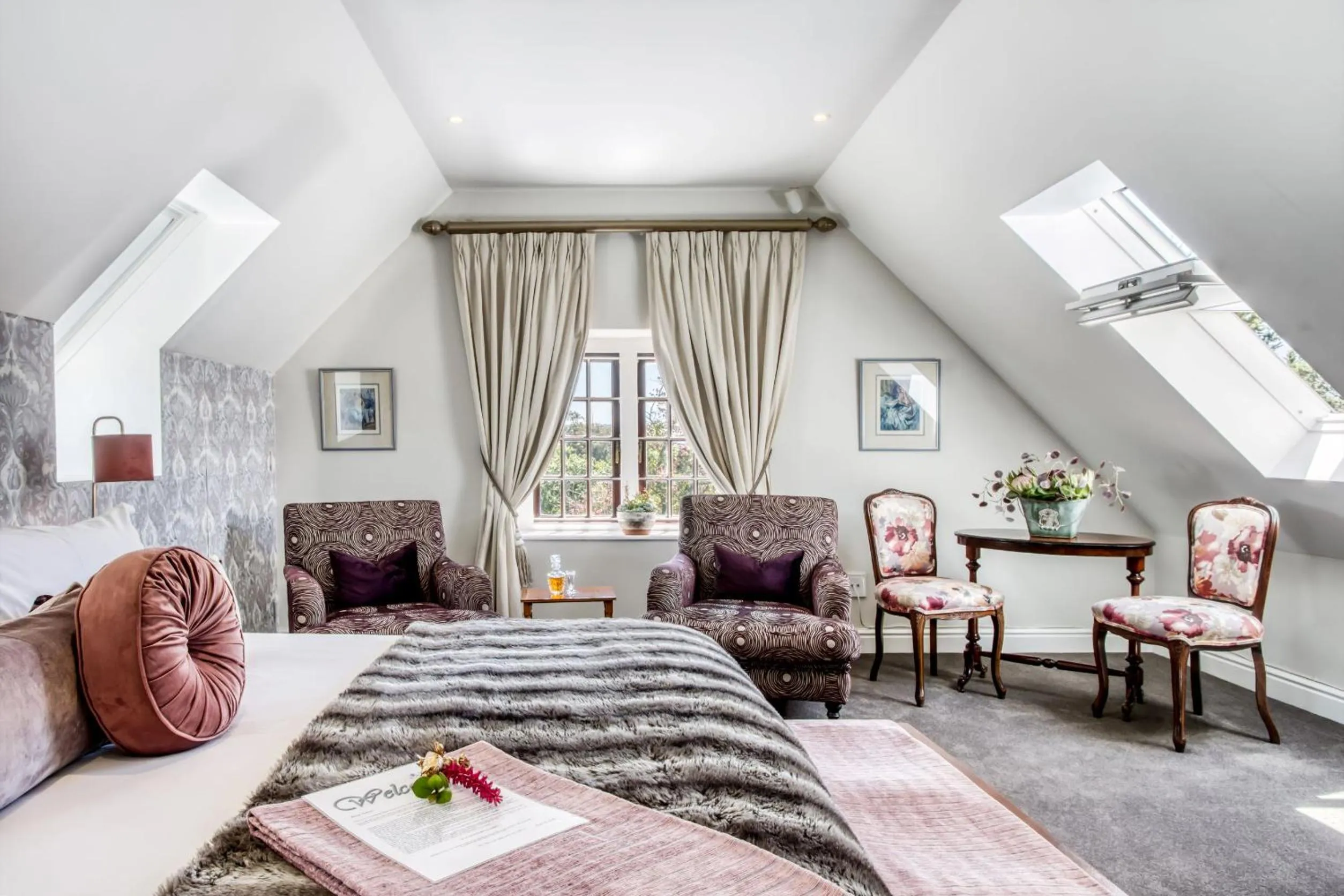 Photo of the whole room, Bed in Vredenburg Manor House