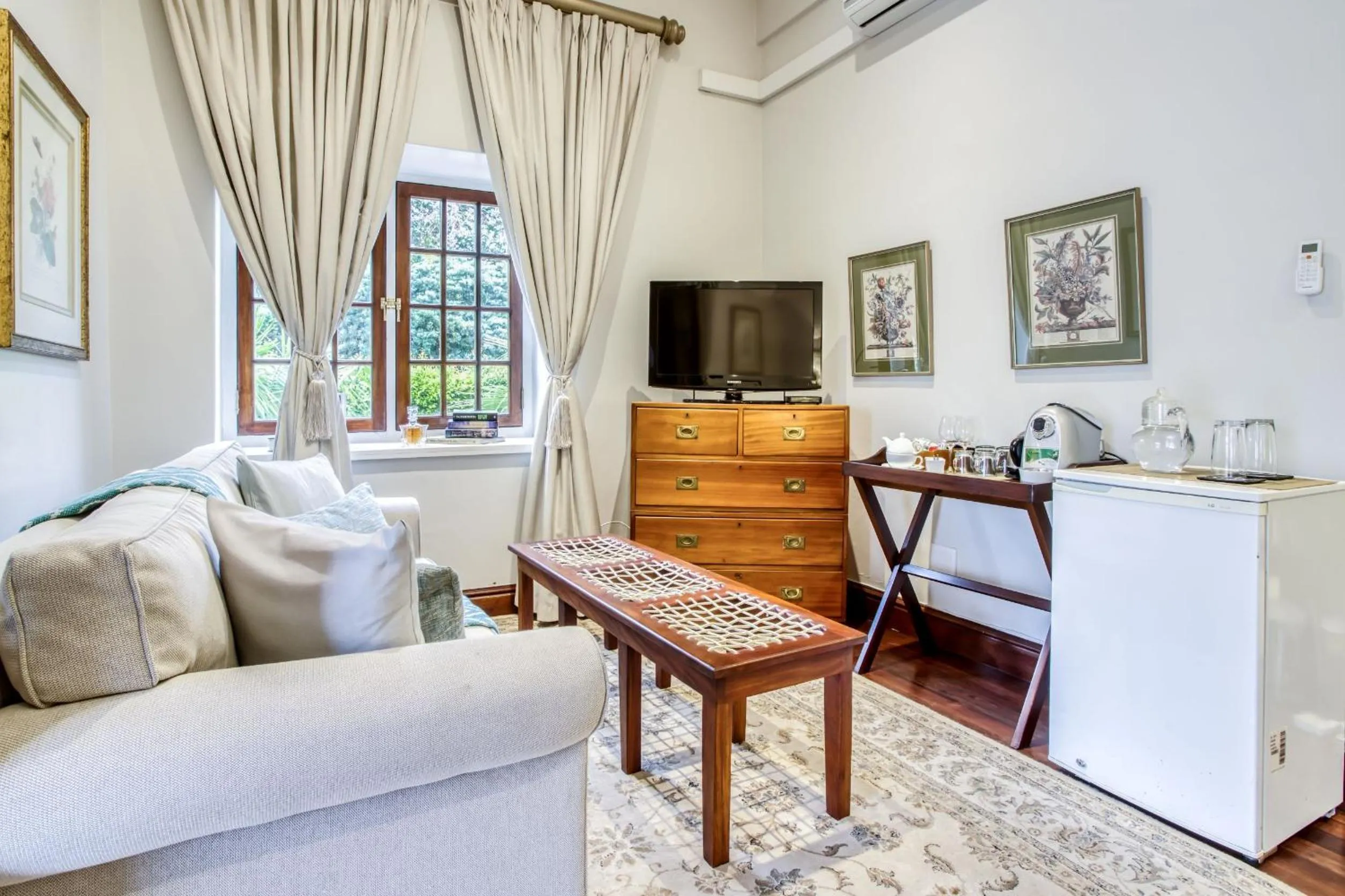 TV and multimedia in Vredenburg Manor House